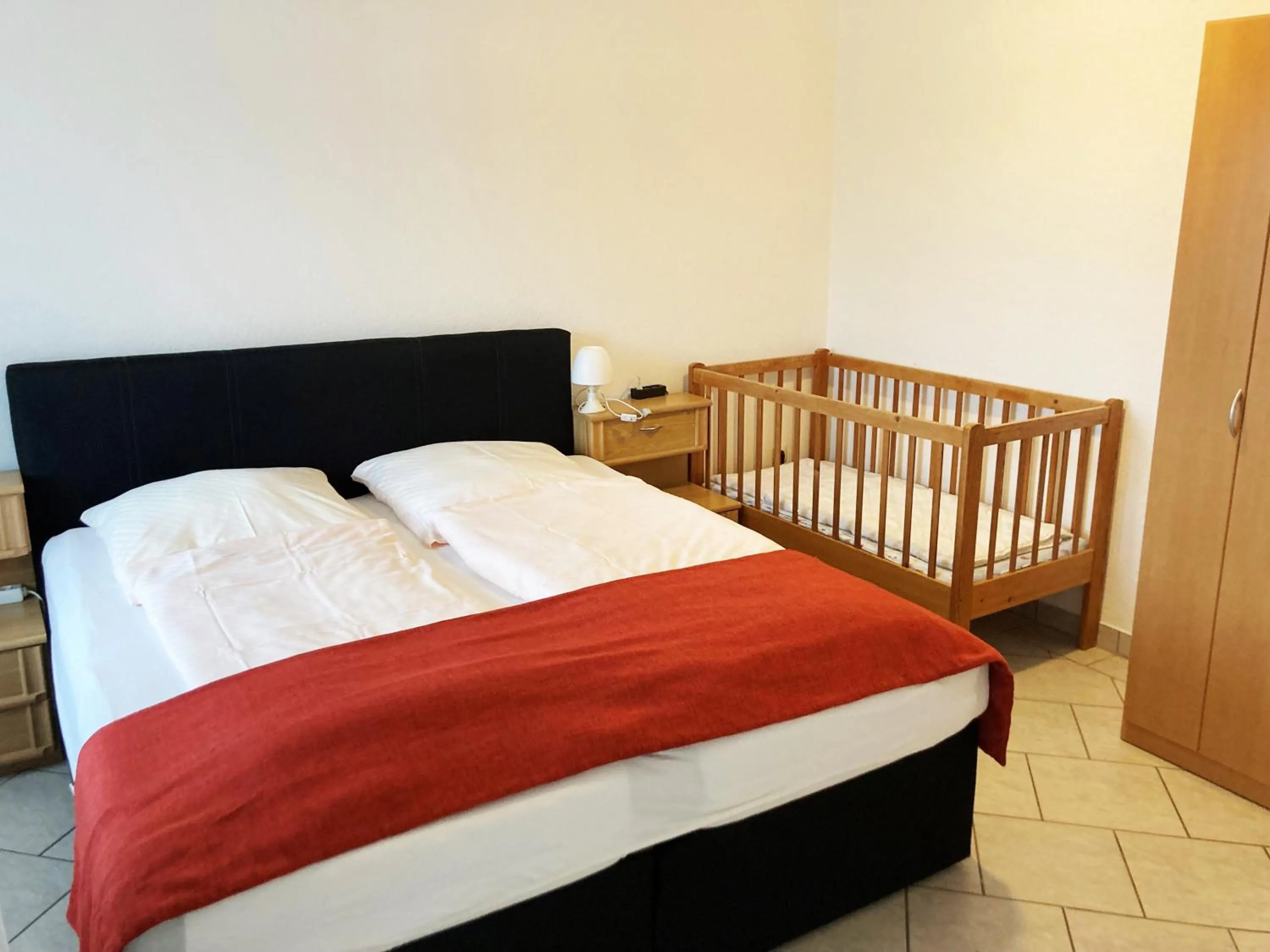 Bed in Familien- und Aparthotel Strandhof