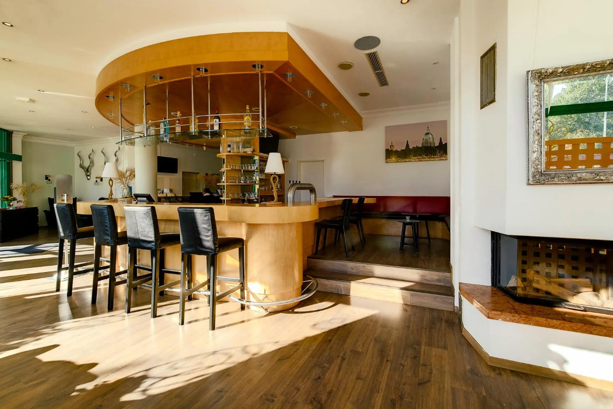 Lounge or bar in Ambiente Langenhagen Hannover by Tulip Inn