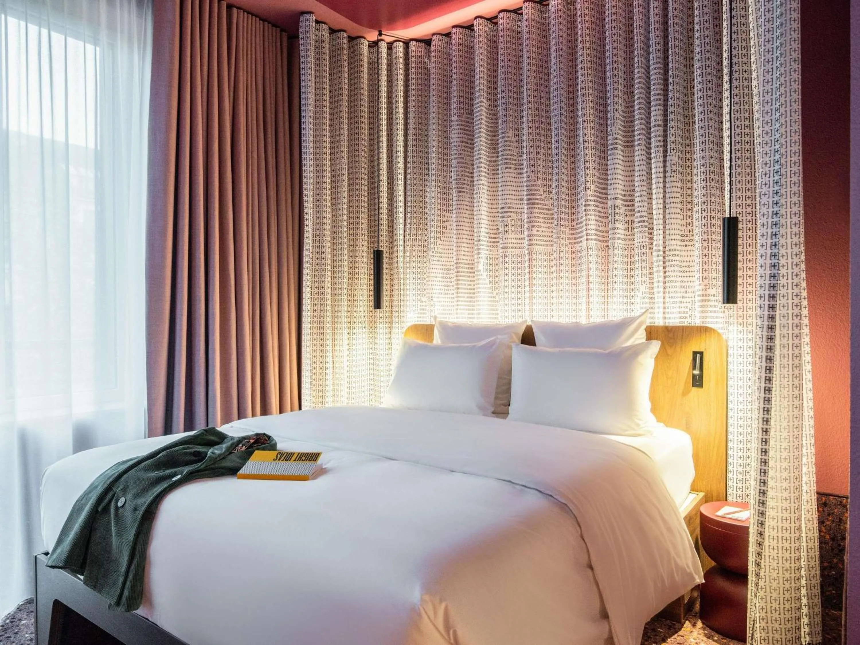 Bedroom, Bed in TRIBE Düsseldorf