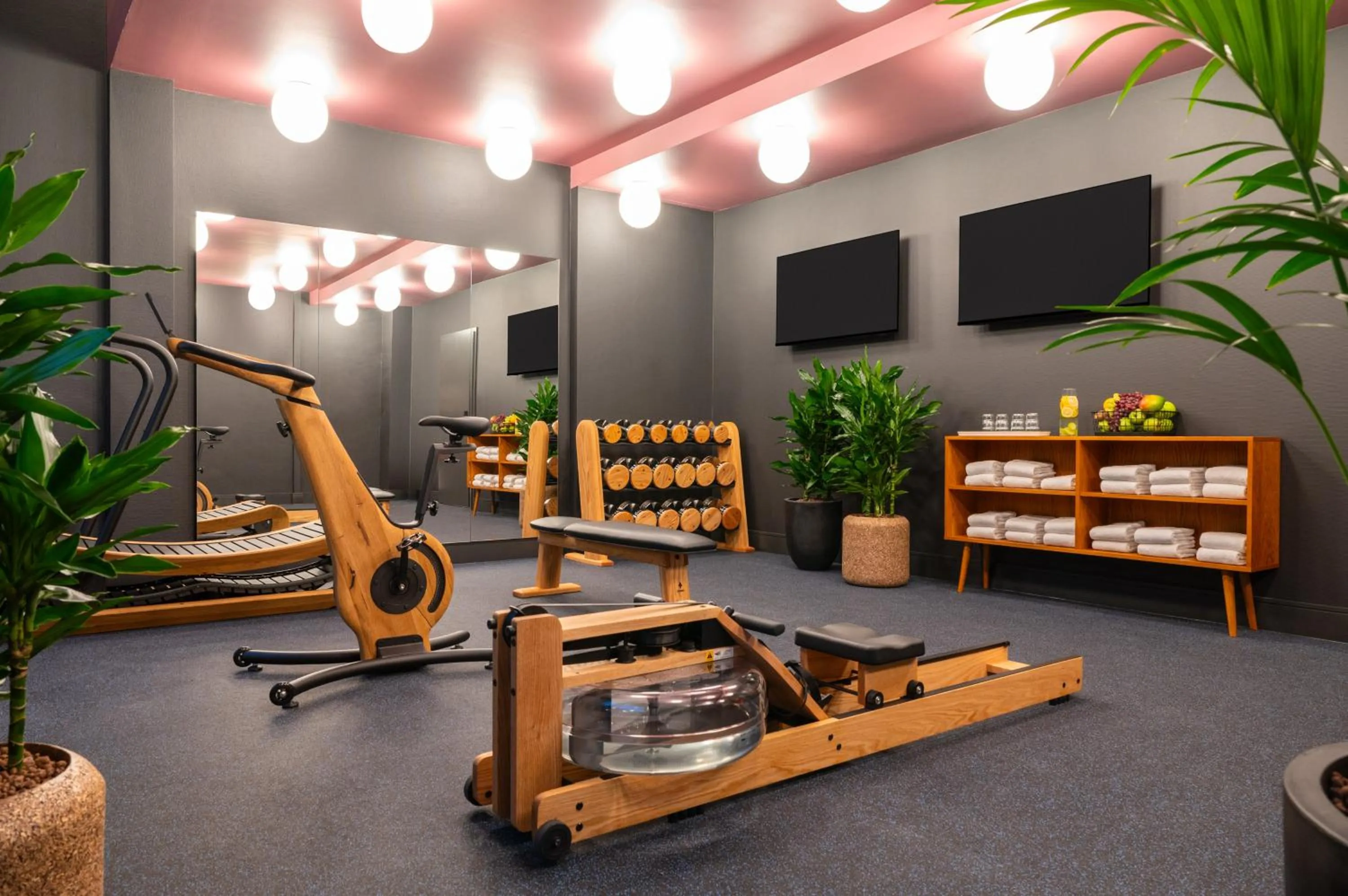 Fitness centre/facilities in TRIBE Düsseldorf