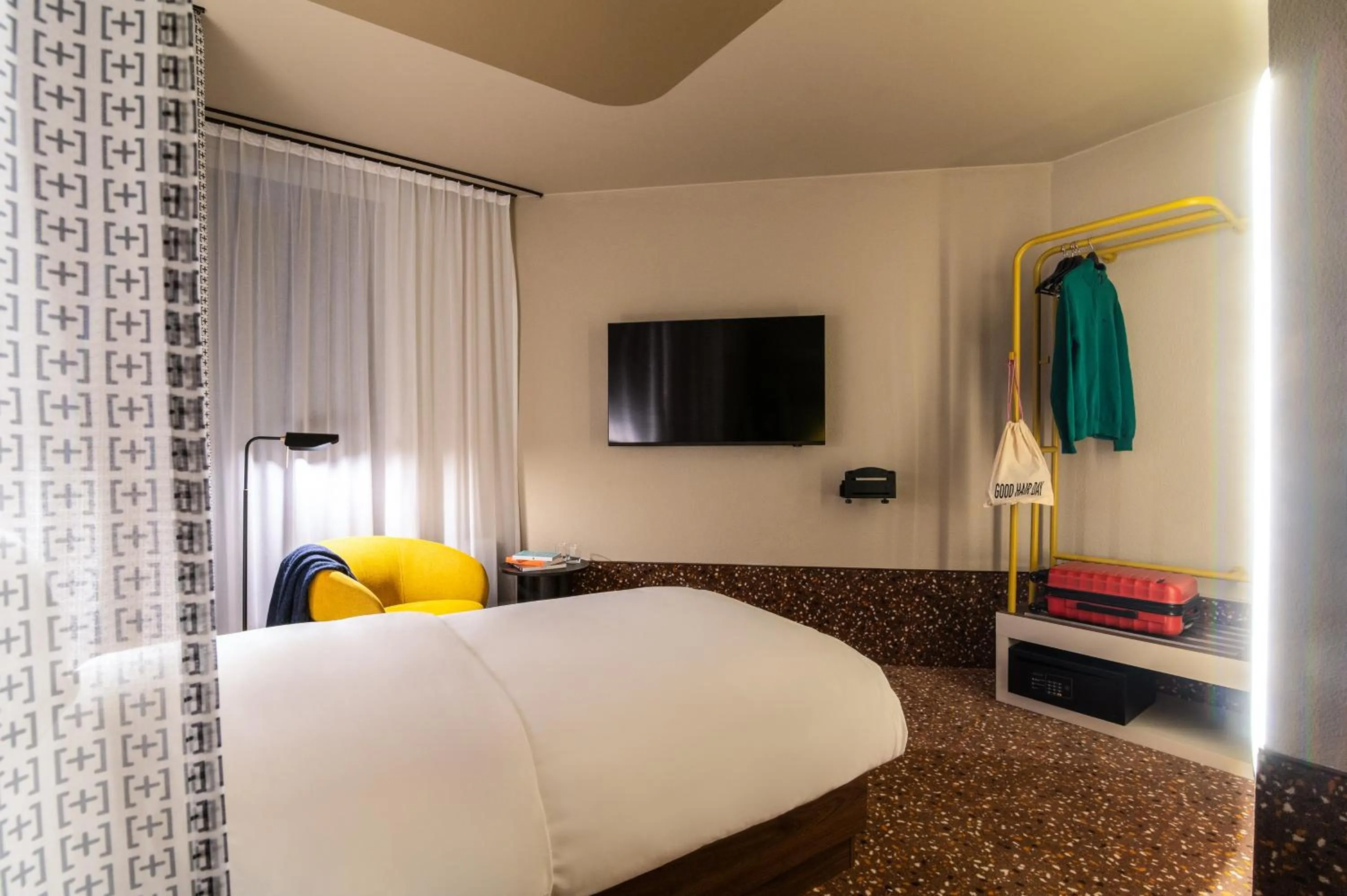 Photo of the whole room, Bed in TRIBE Düsseldorf