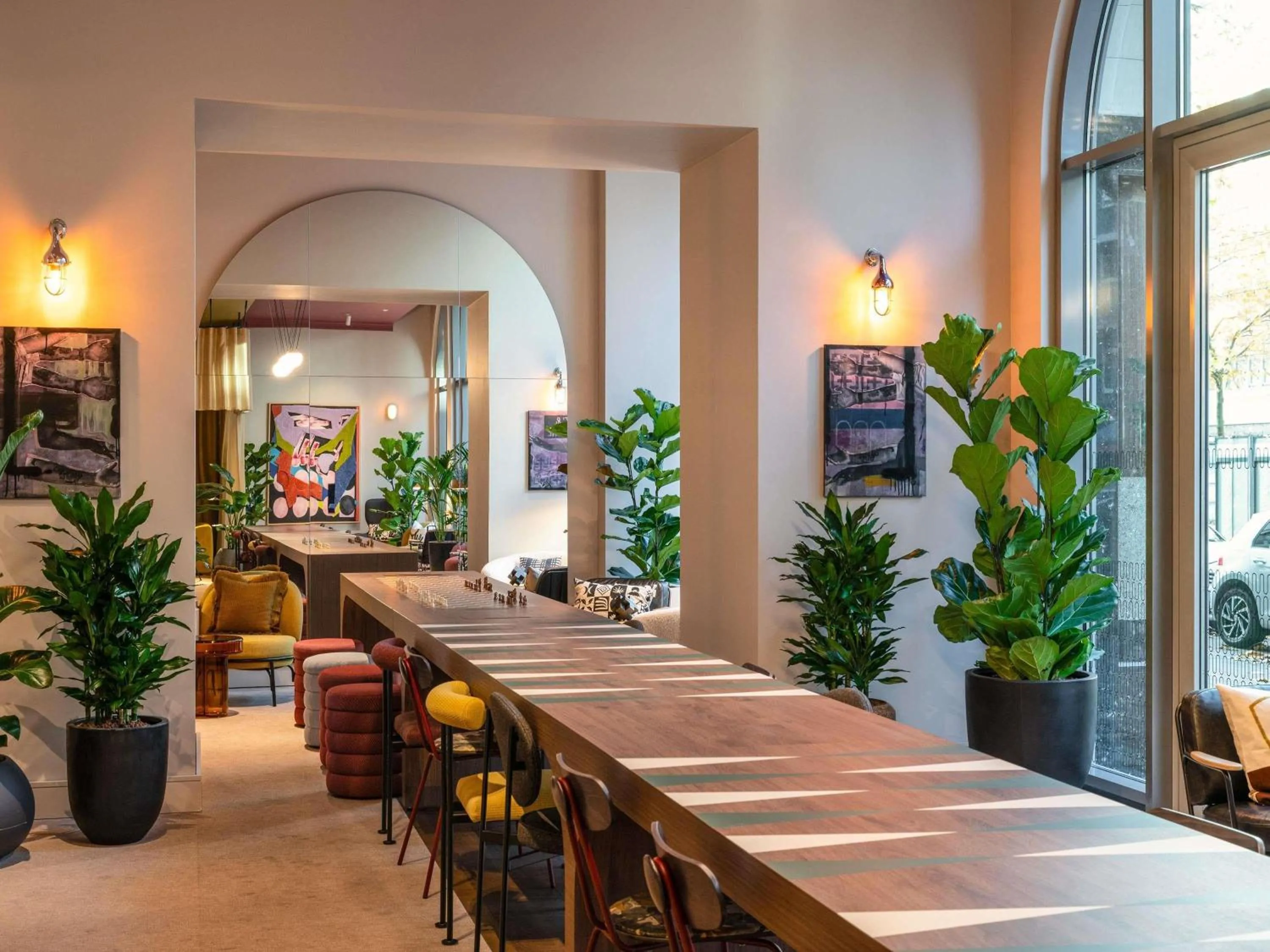 Restaurant/places to eat in TRIBE Düsseldorf