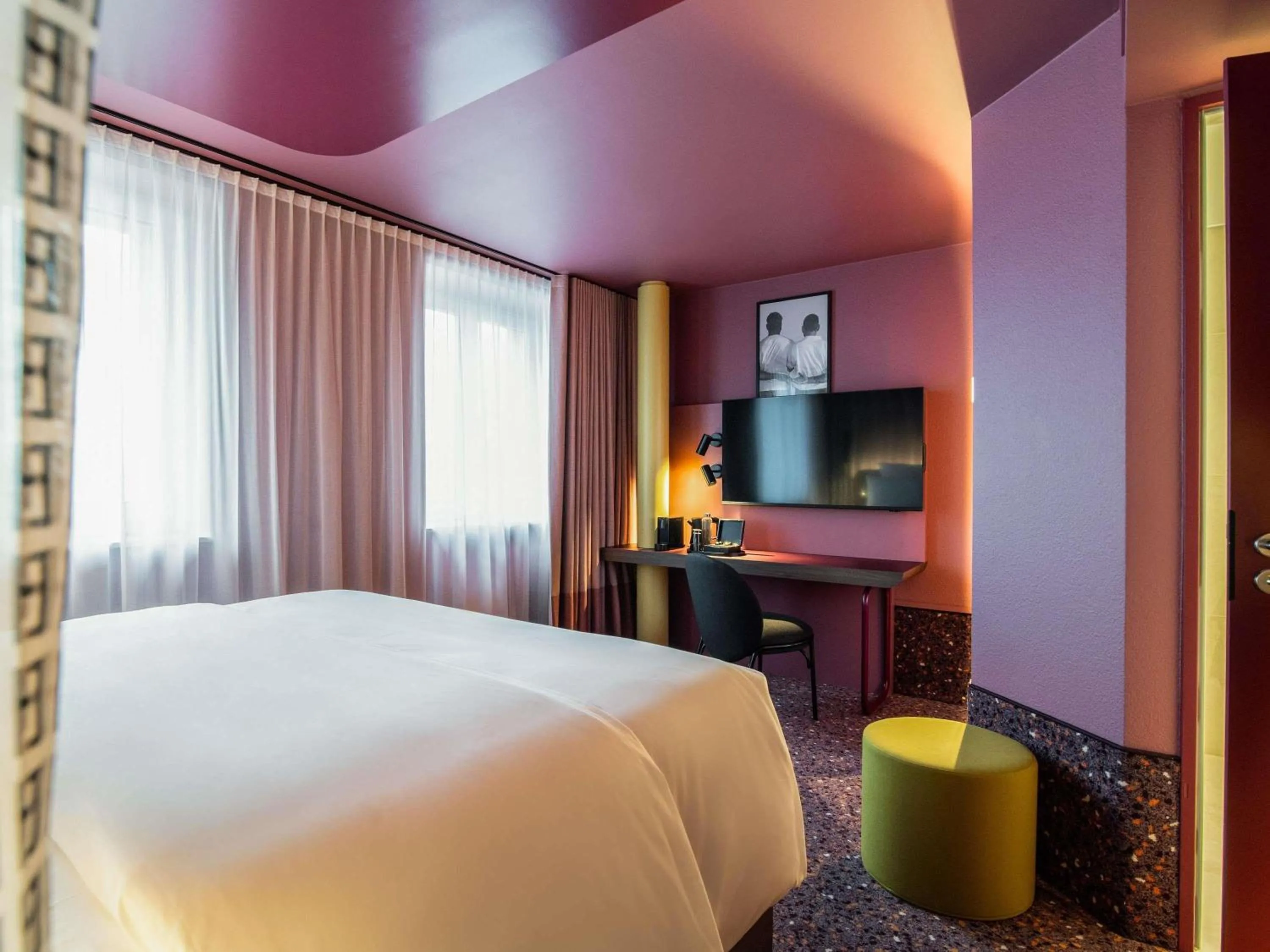 Bedroom, Bed in TRIBE Düsseldorf