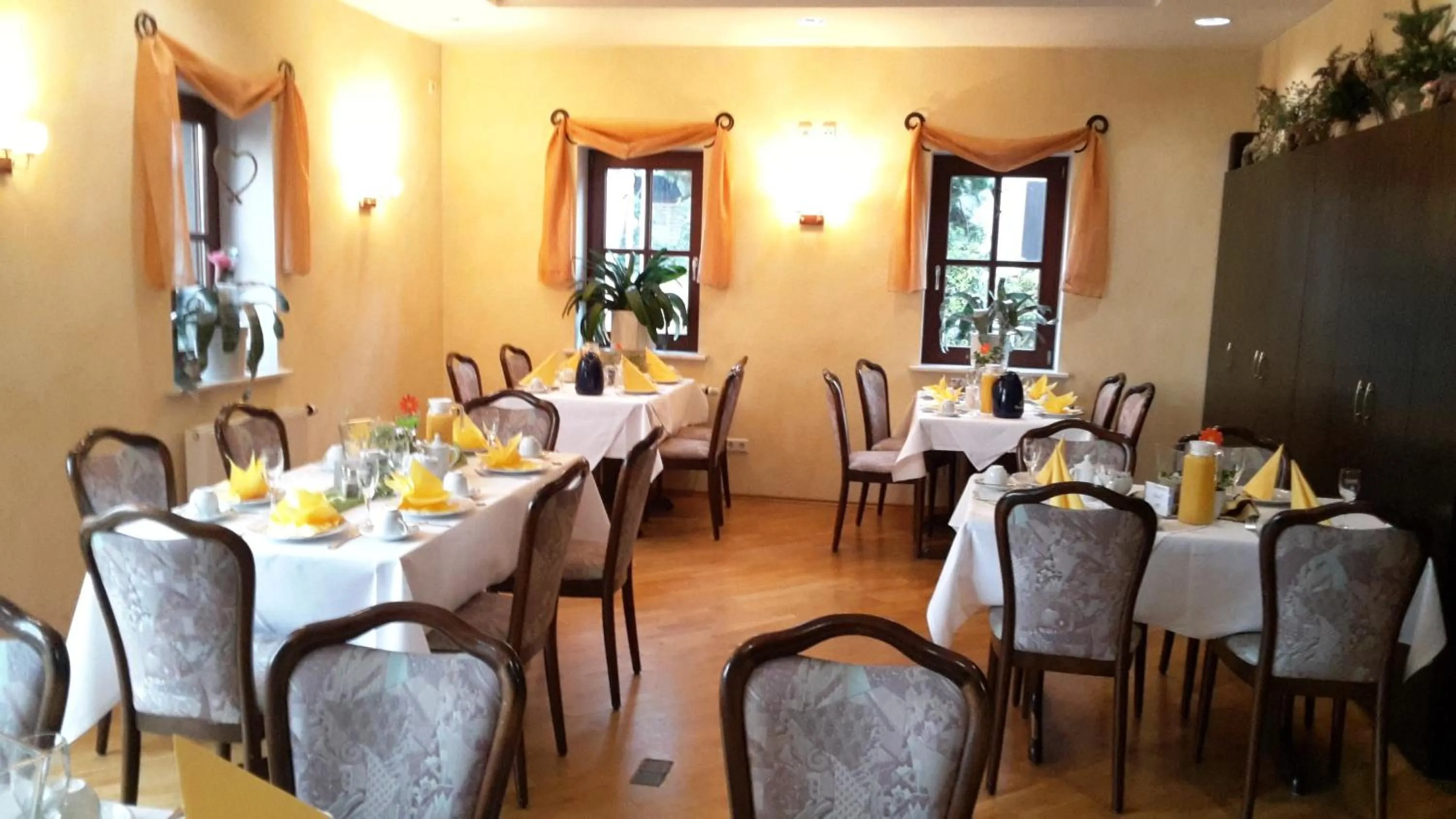 Restaurant/places to eat in Der Heidkrug