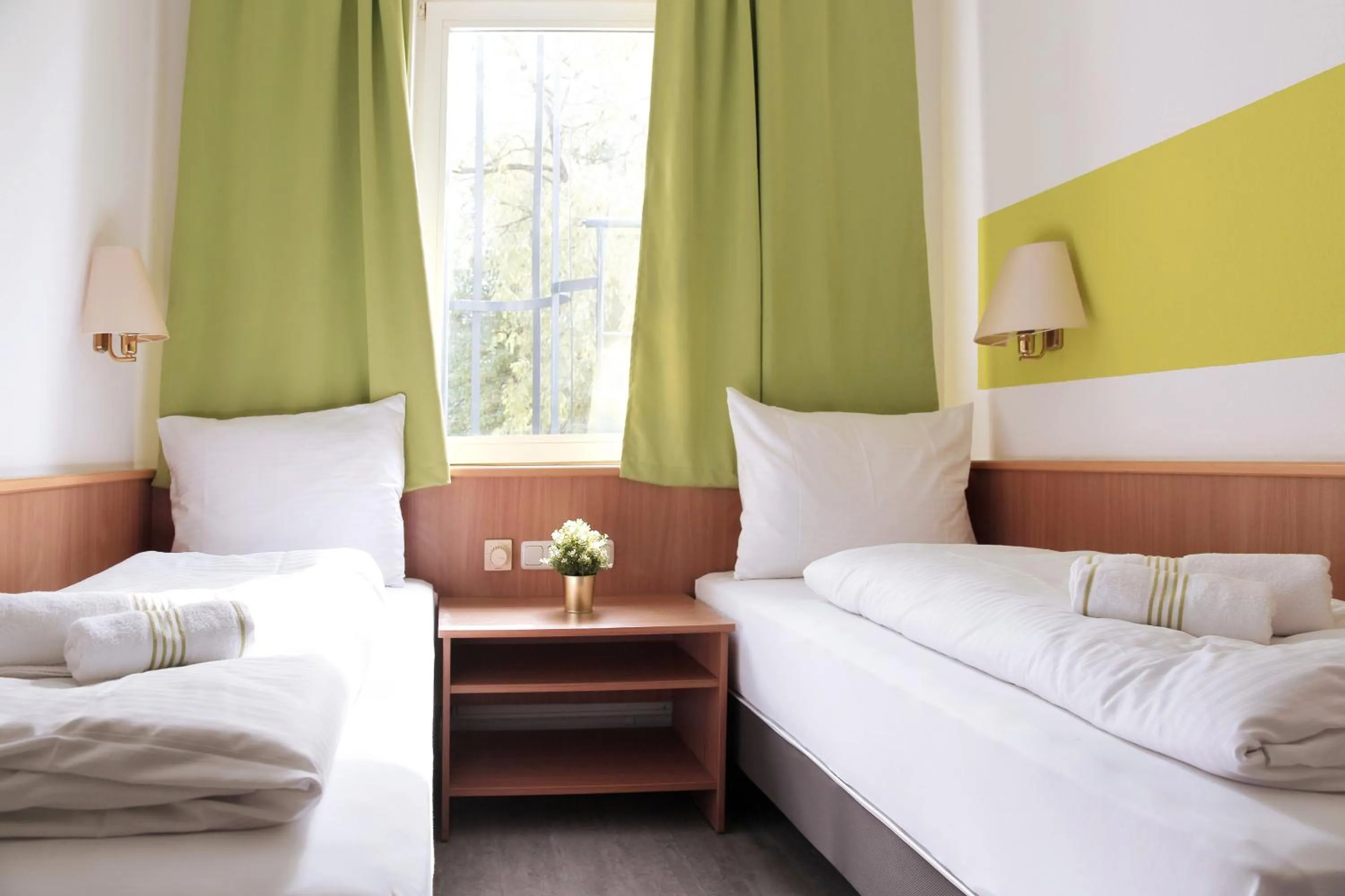 Bed in bp24 Hotel Aachen