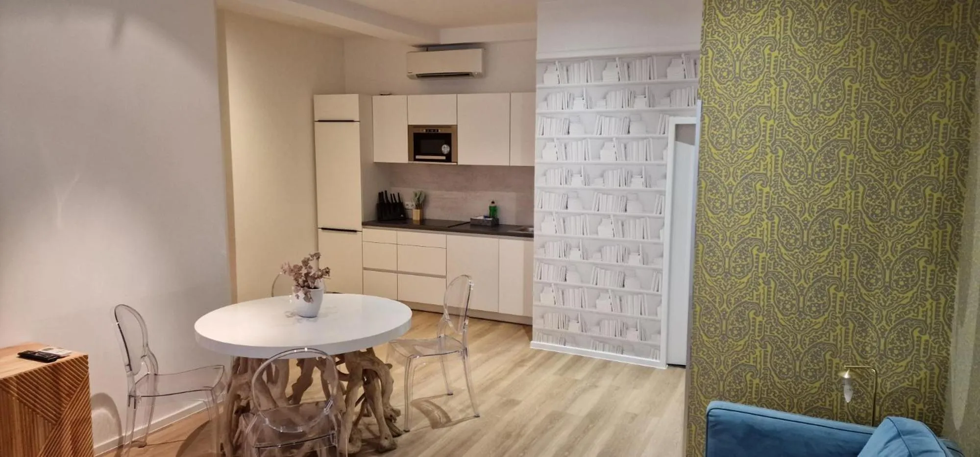 Kitchen or kitchenette in The Suite Hotel Garden