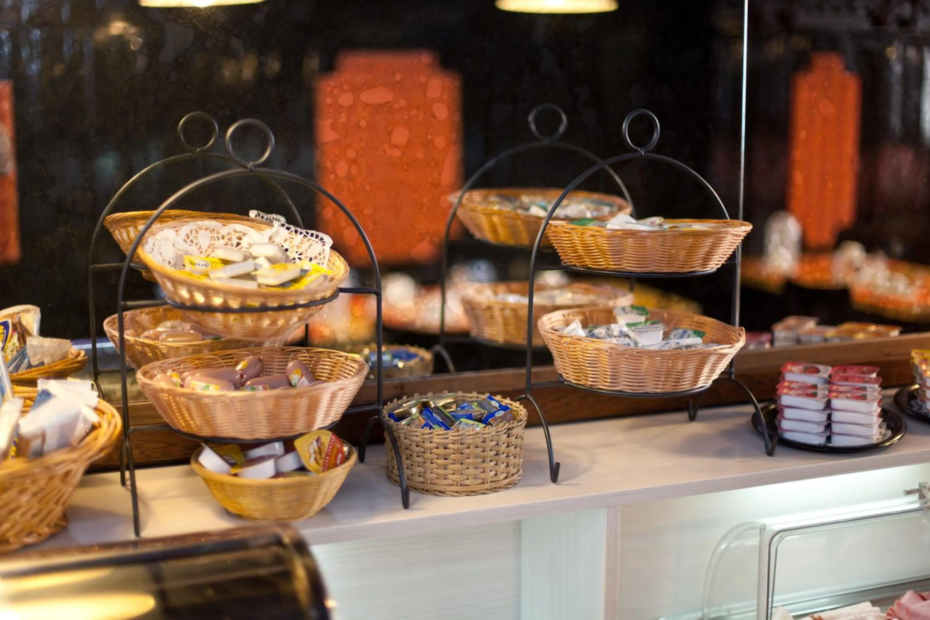 Restaurant/places to eat in Hotel Ahl Meerkatzen