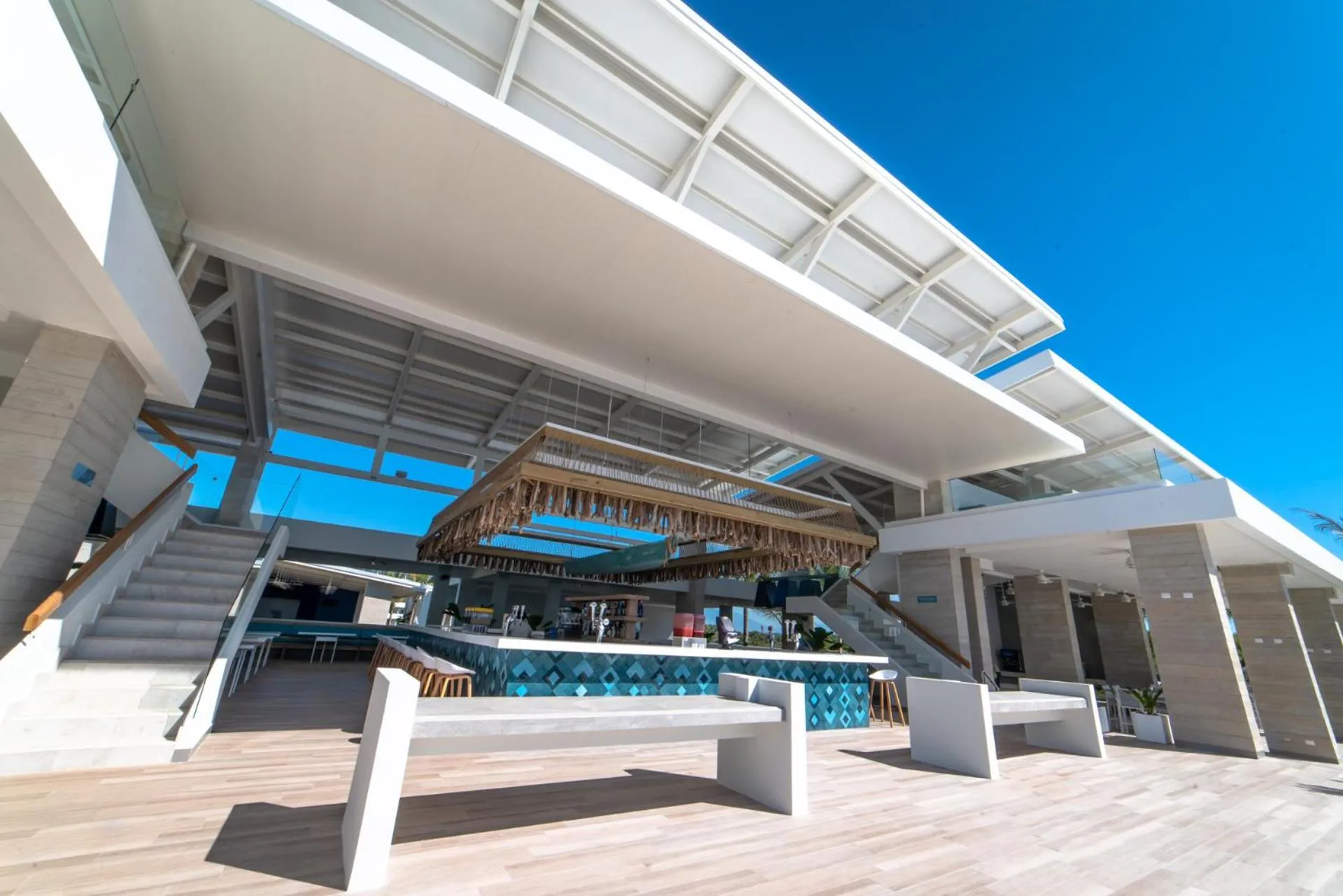 Lounge or bar in Oceana Resort & Conventions