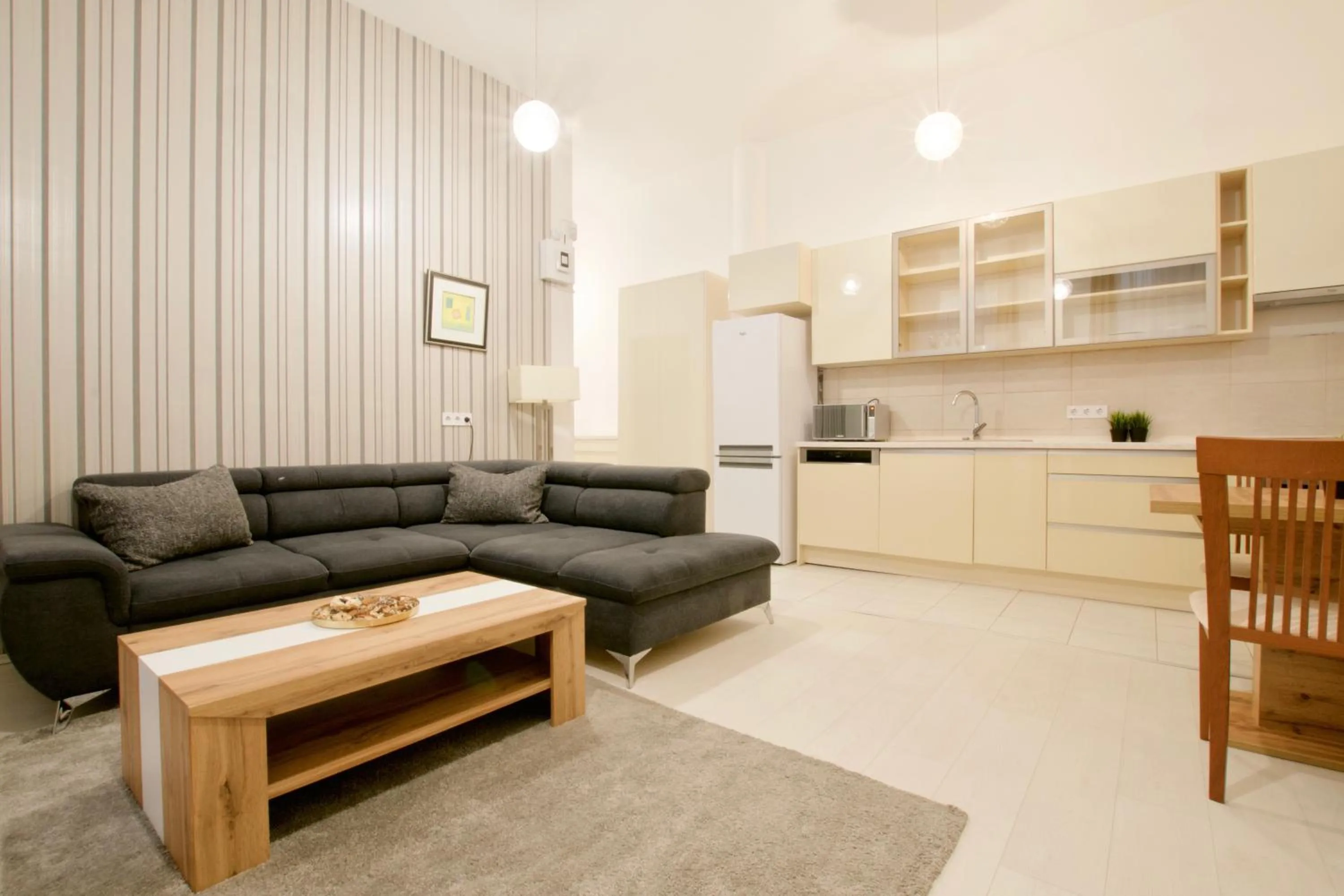 Premium Apartments by Hi5 - Elegant Suites