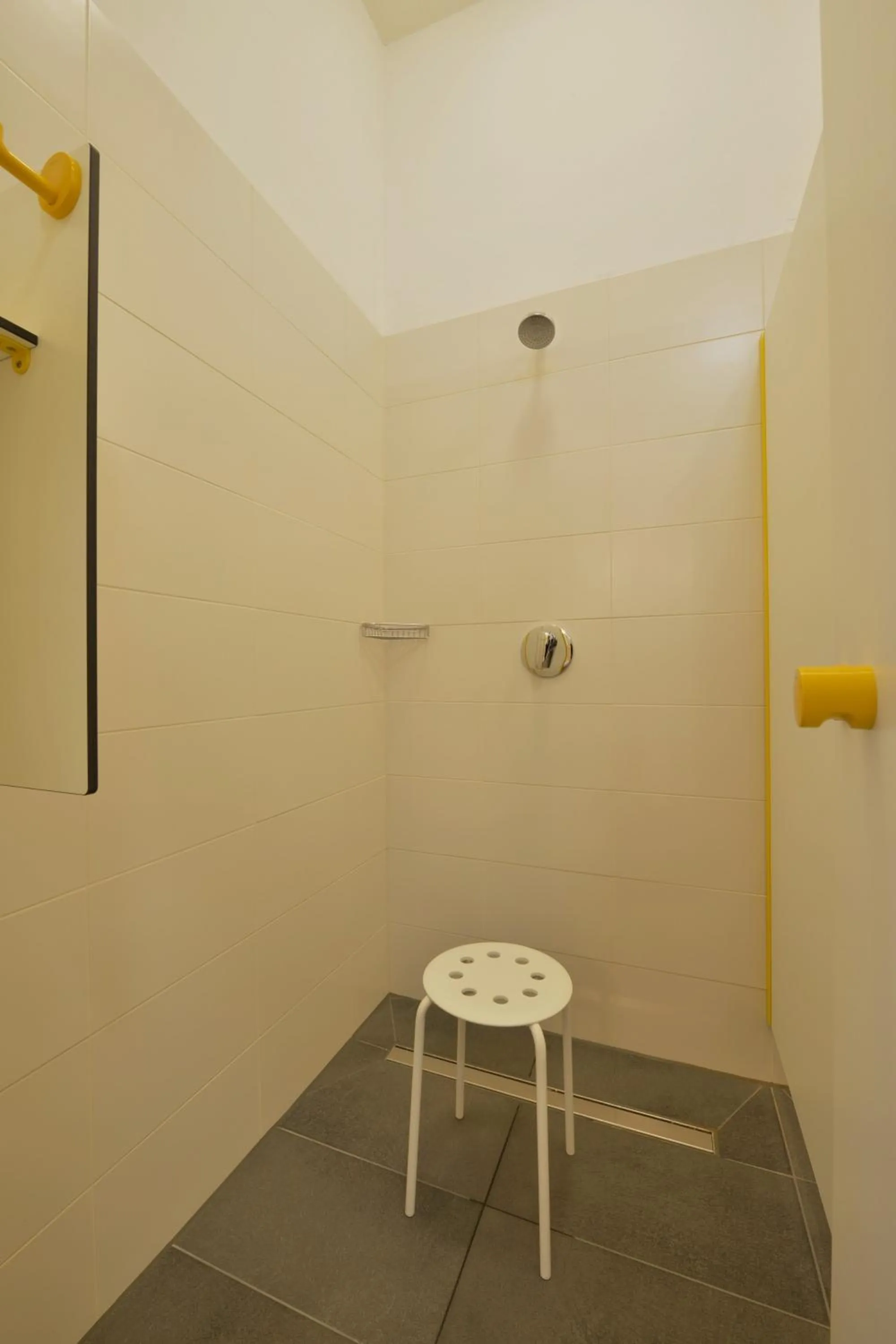 Shower in Townside Hostel Bremen