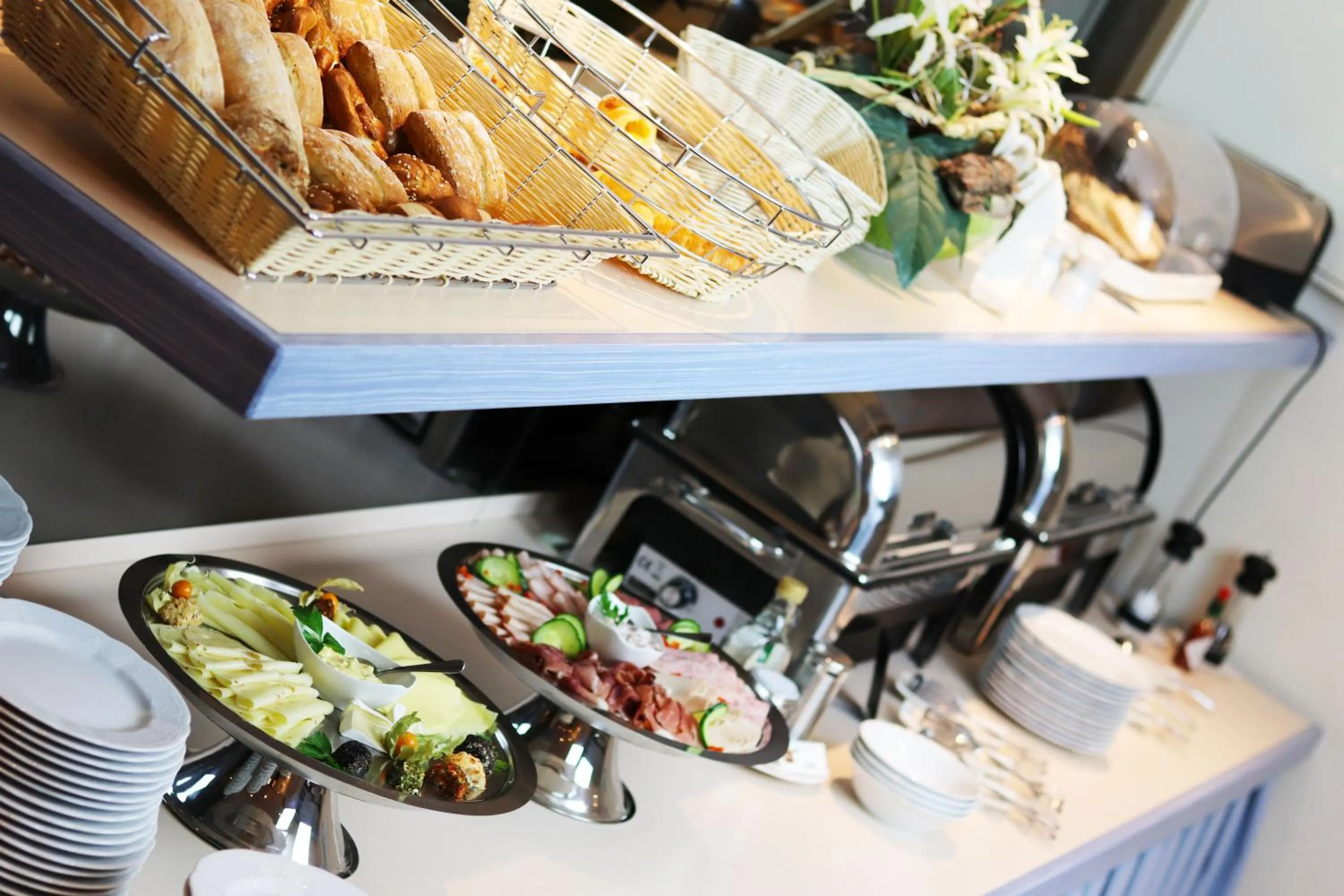 Buffet breakfast in Hotel Dalberg