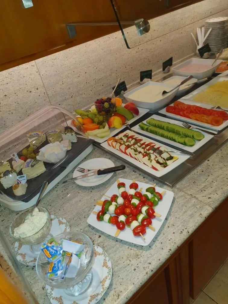 Buffet breakfast in Hotel Cristal