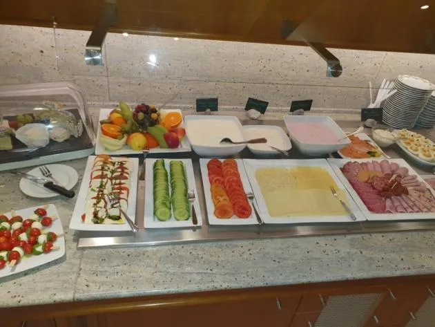 Buffet breakfast in Hotel Cristal