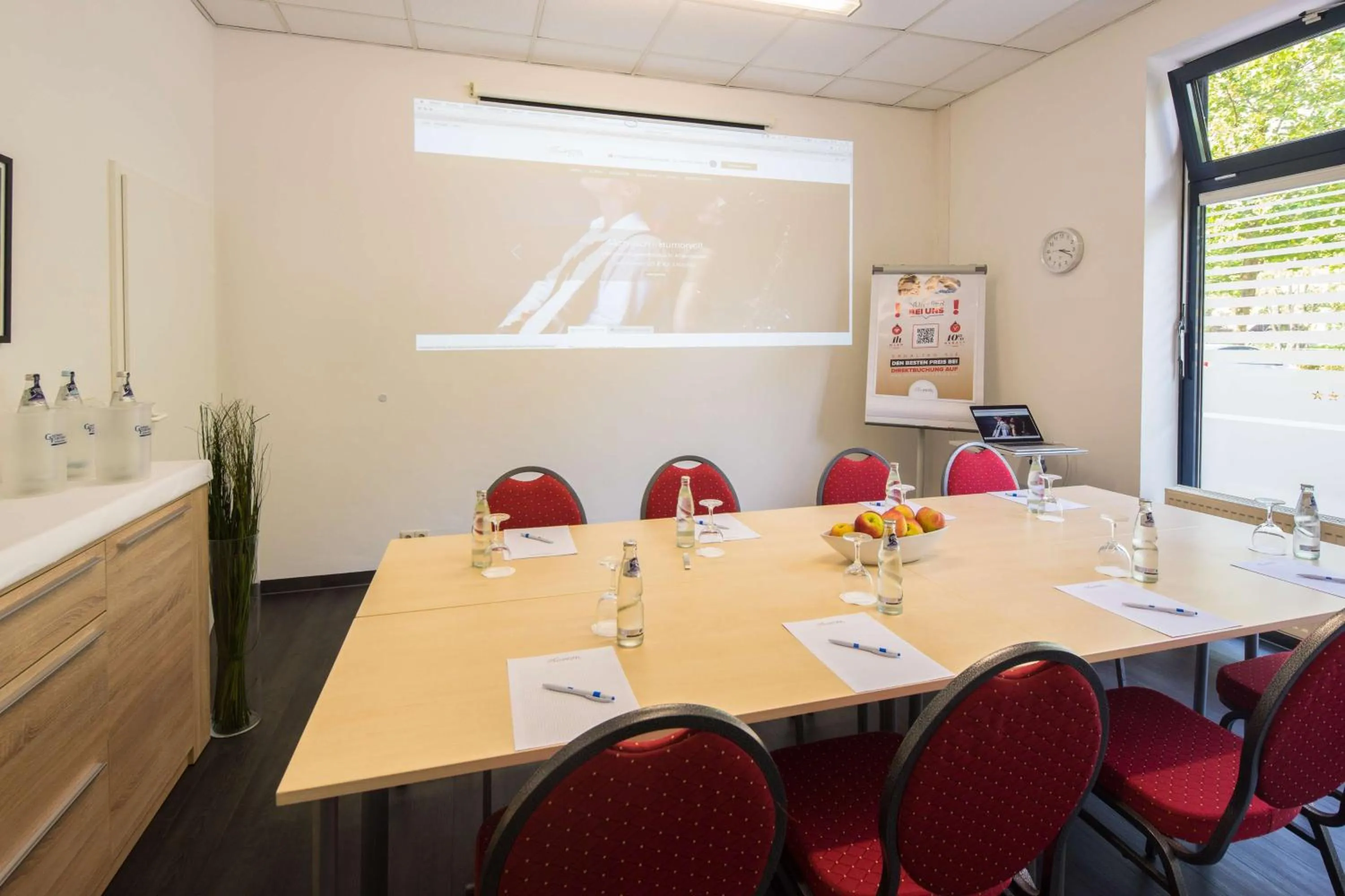 Meeting/conference room in Suite Hotel Leipzig