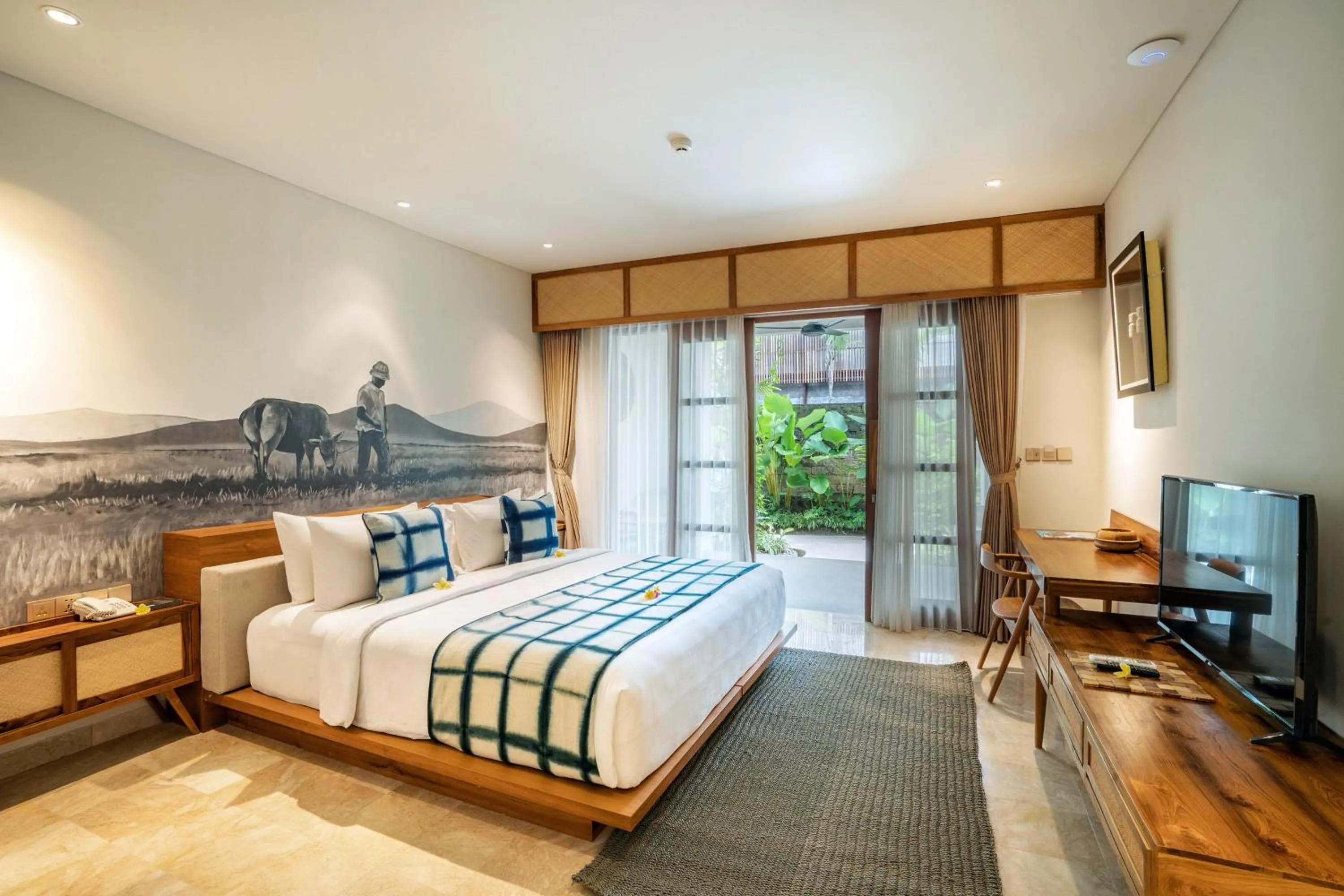 Photo of the whole room, Bed in Dinara Ubud