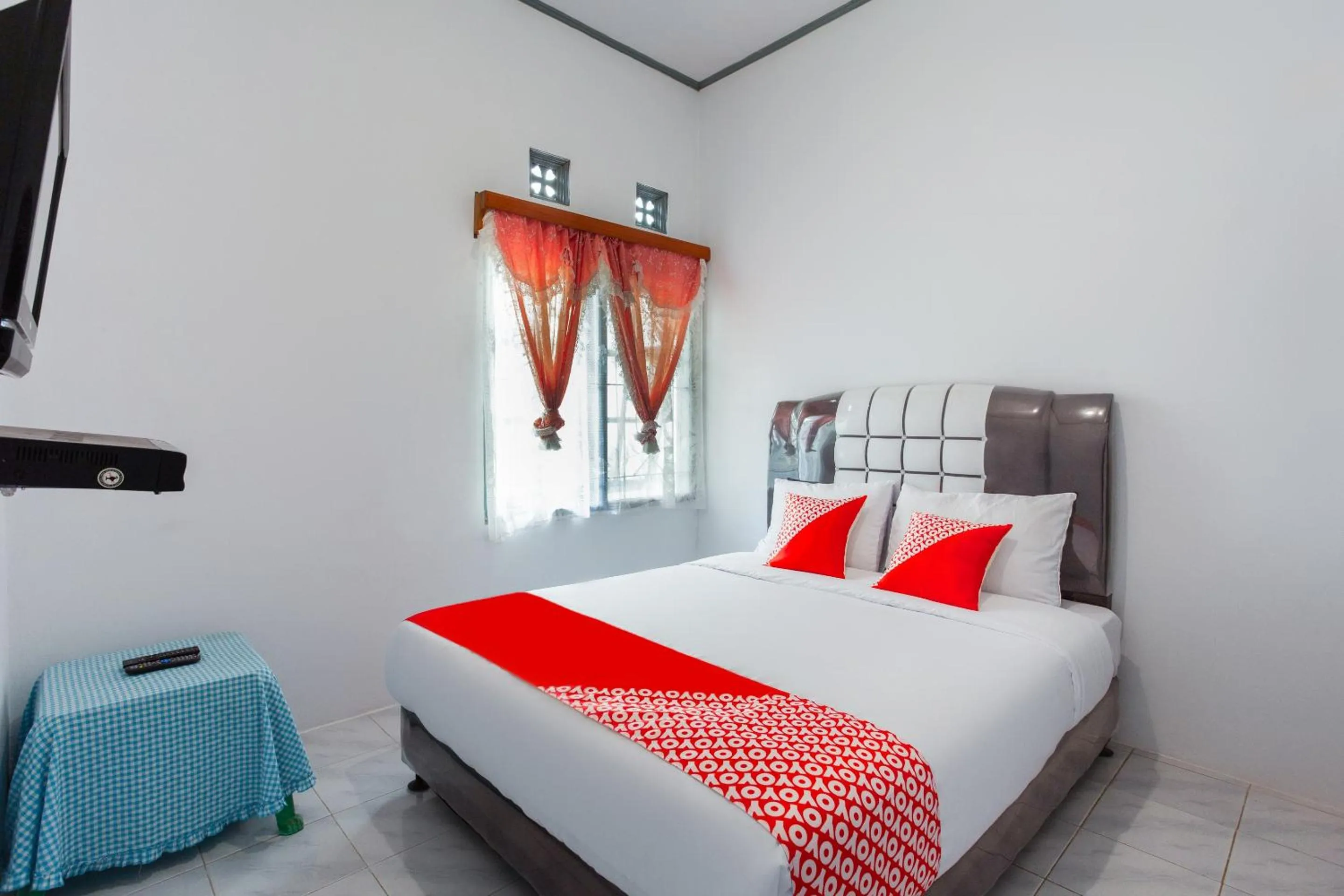 Bedroom in OYO 2903 Putri Residence Syariah