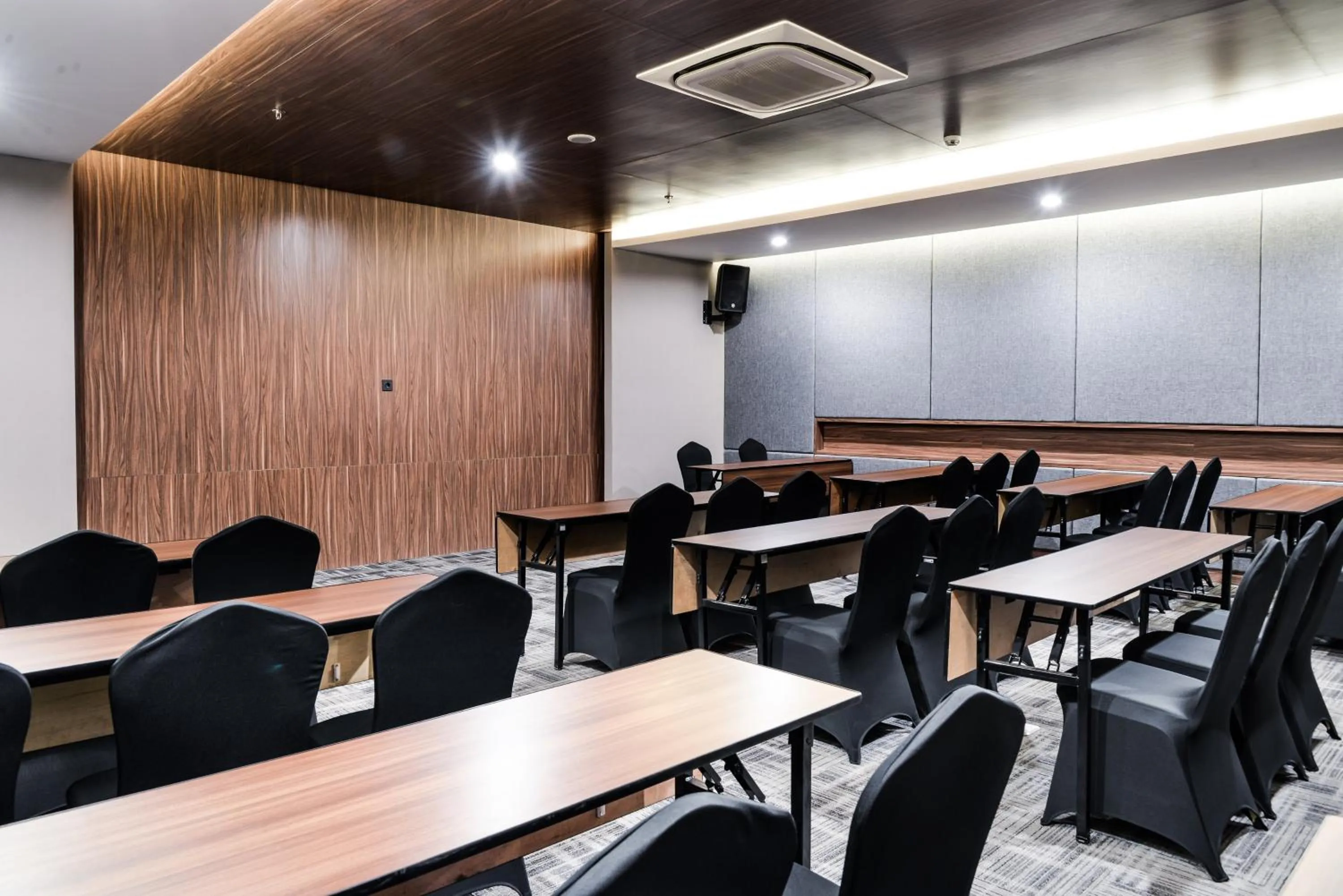 Meeting/conference room in Aston Sidoarjo City Hotel & Conference Center