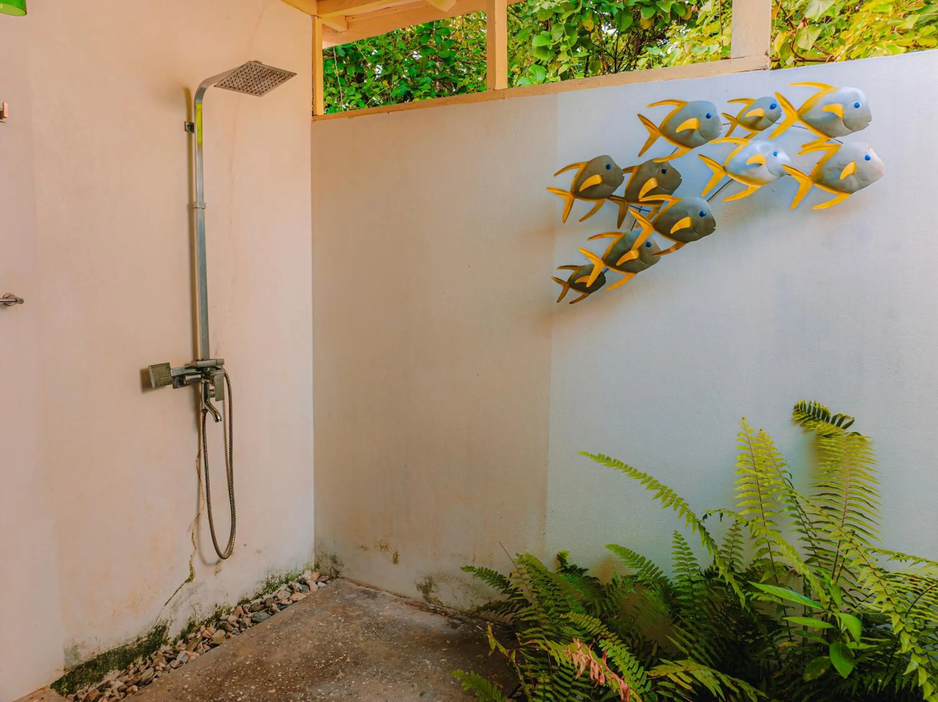 Shower in Mi Lugar Maldives