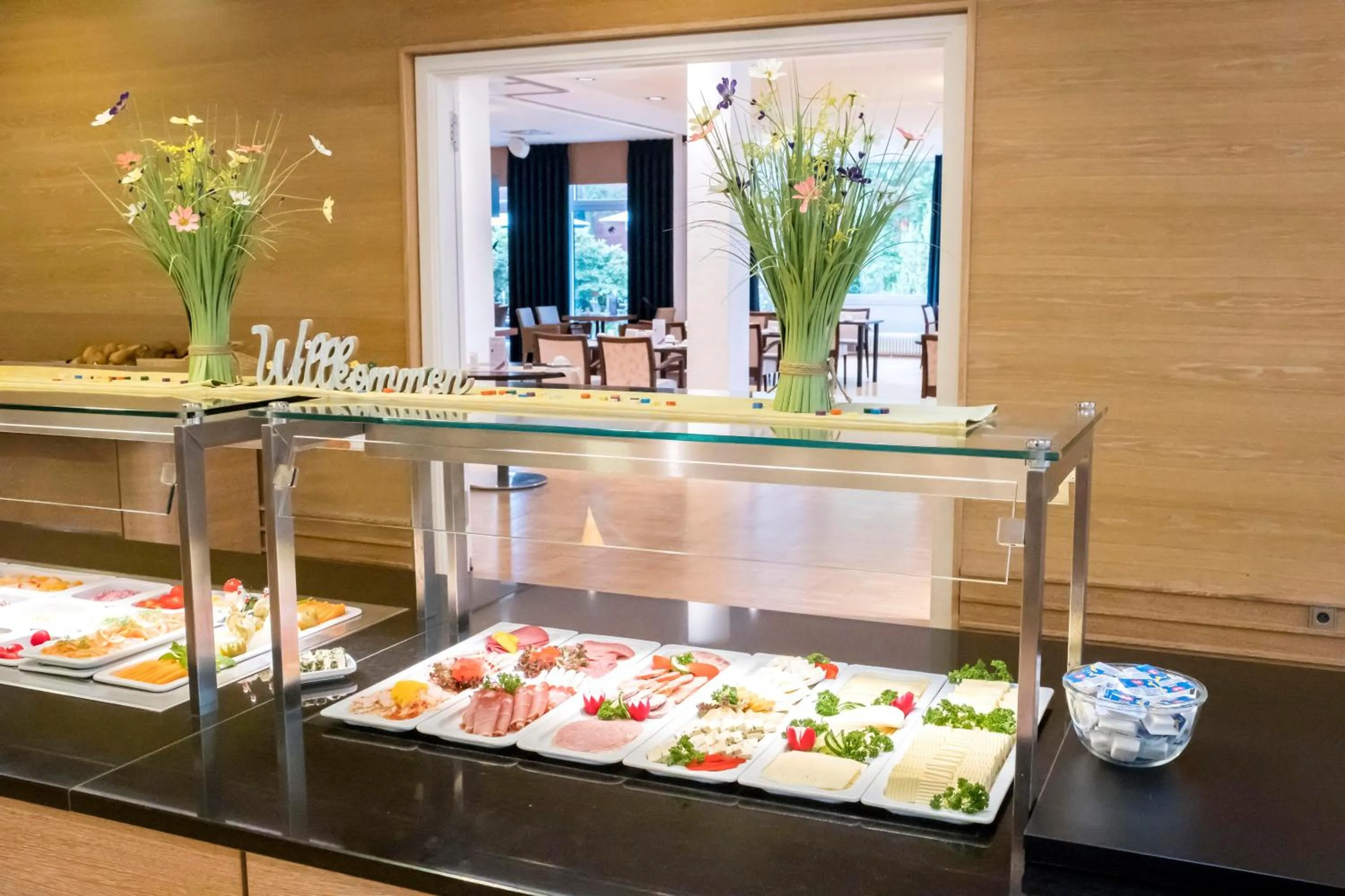 Buffet breakfast in Heidehotel Bad Bevensen