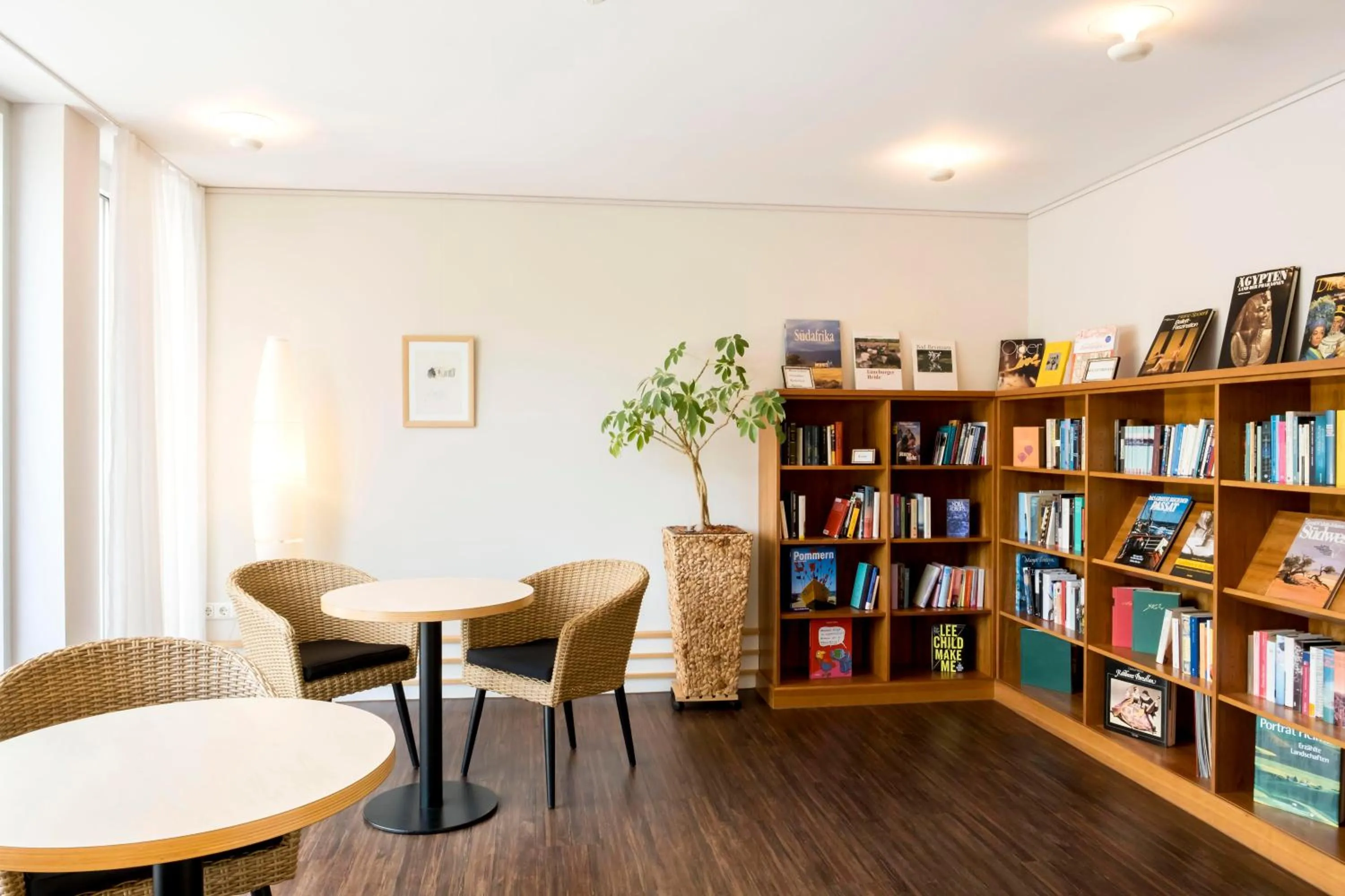 Library in Heidehotel Bad Bevensen