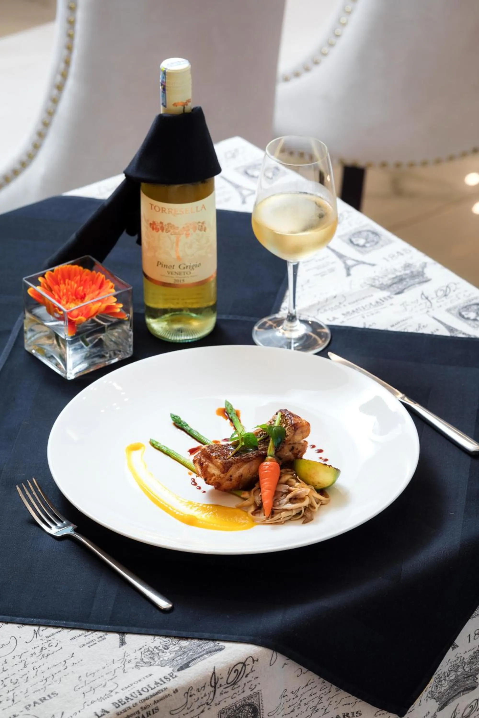 Breakfast in Santa Luxury Hotel