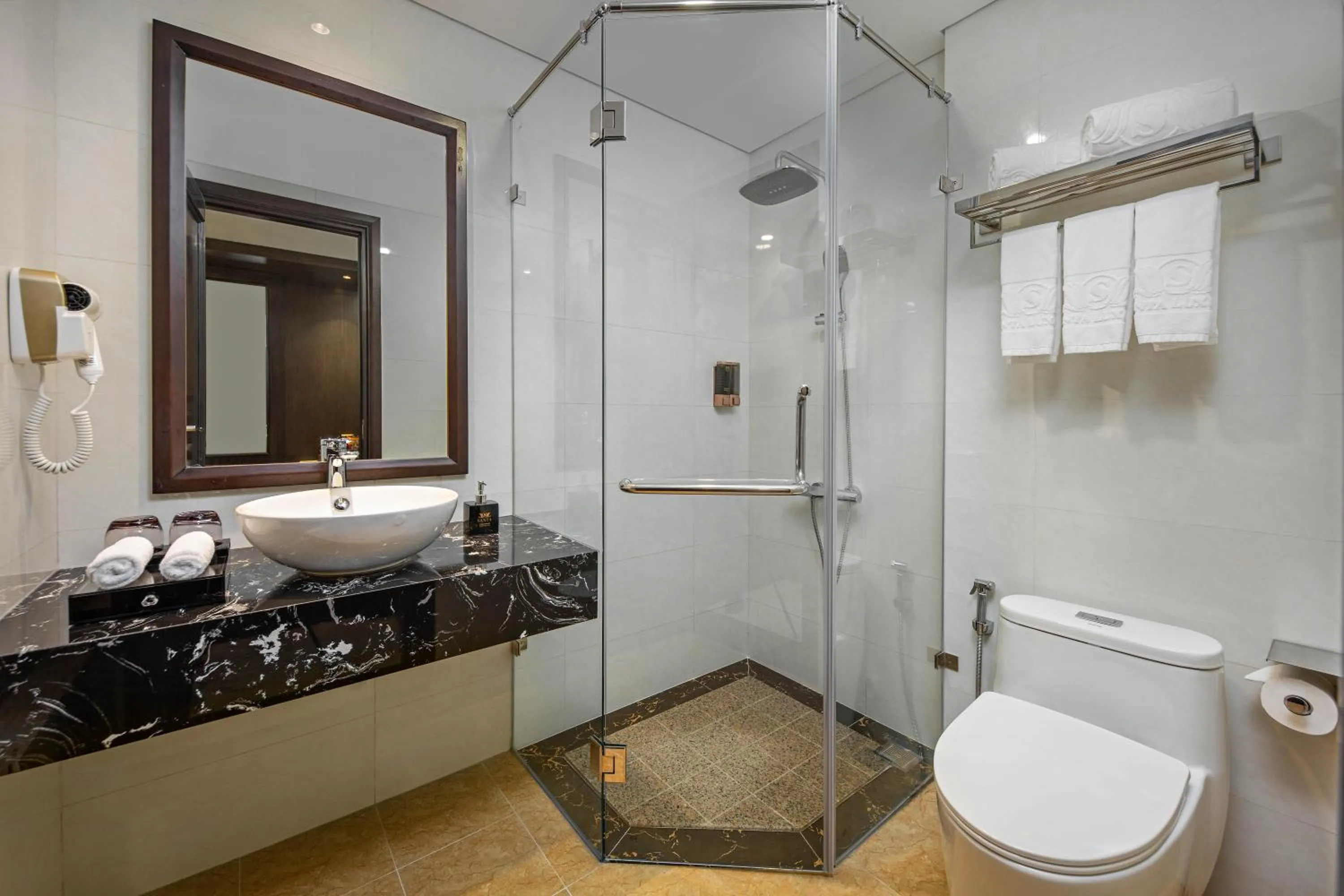 Bathroom in Santa Luxury Hotel