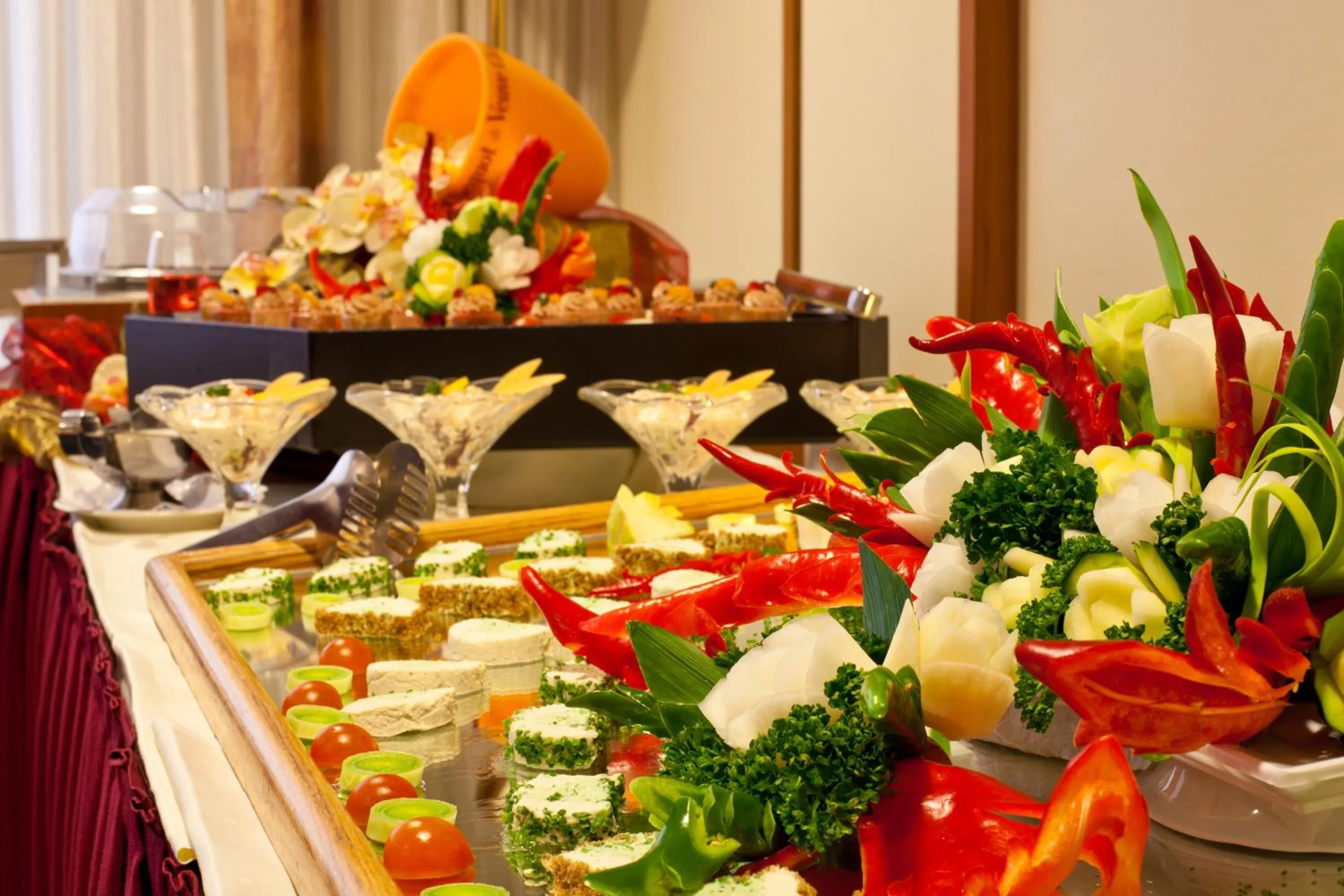 Food and drinks in NOVINA HOTEL Südwestpark