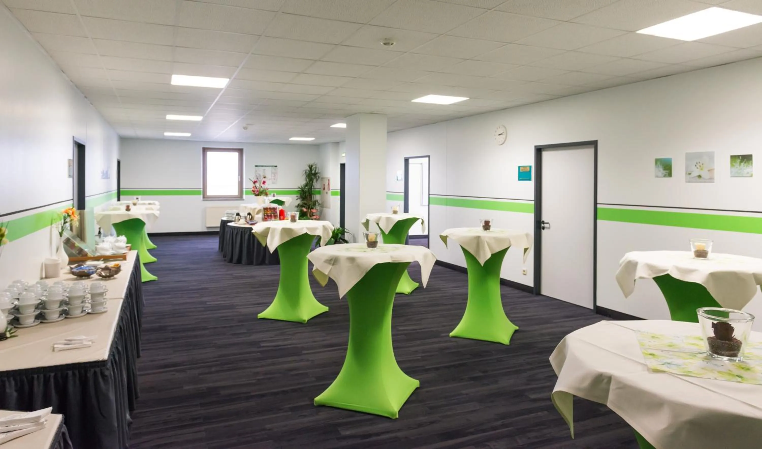 Business facilities in NOVINA HOTEL Südwestpark