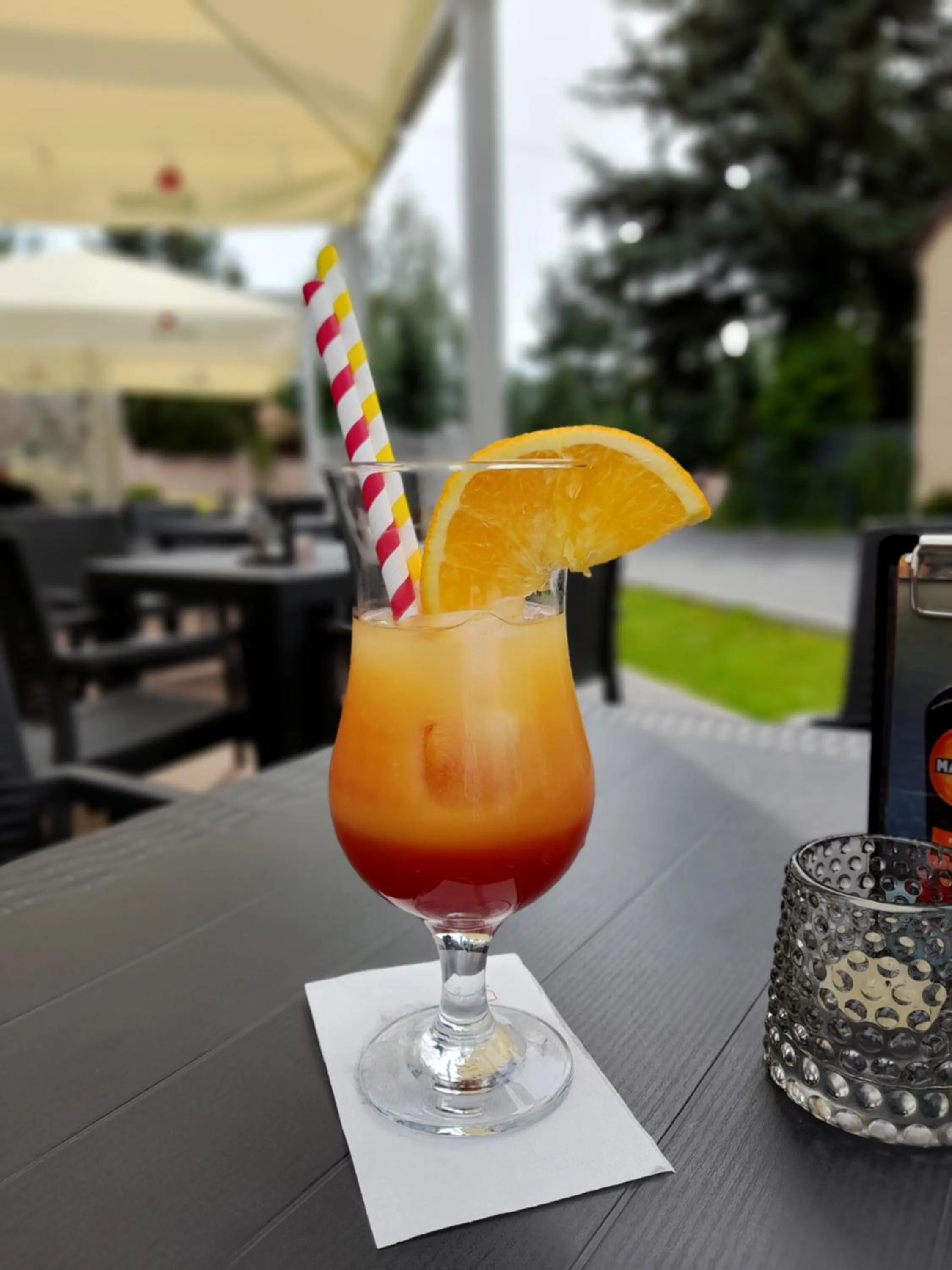 Restaurant/places to eat in Merci Boutique Hotel