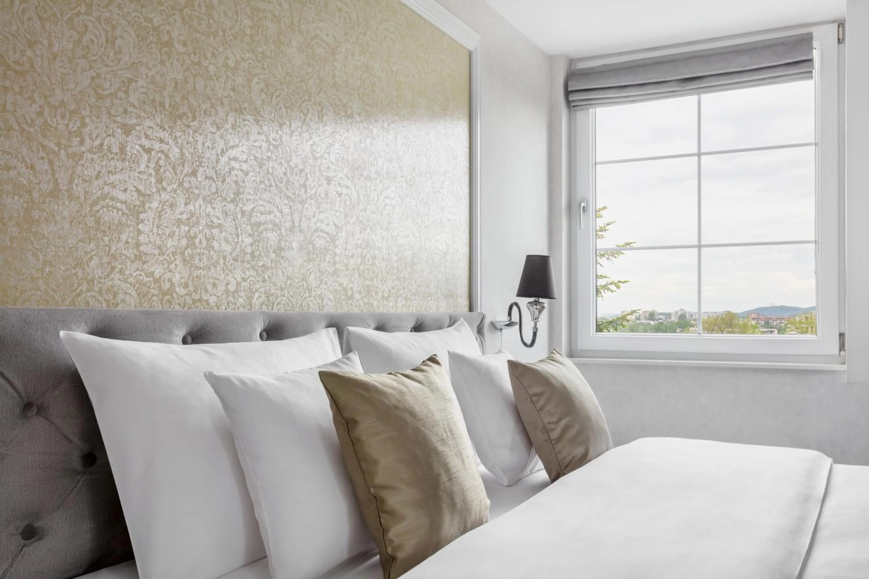 Bedroom, Bed in Merci Boutique Hotel