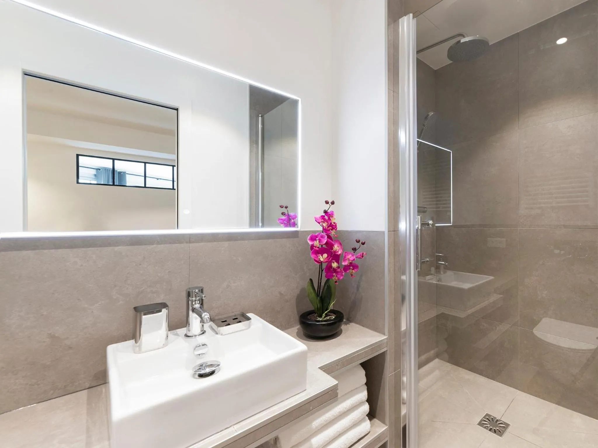 Bathroom in LivinParis - Luxury AC 3 Bedrooms Le Marais III