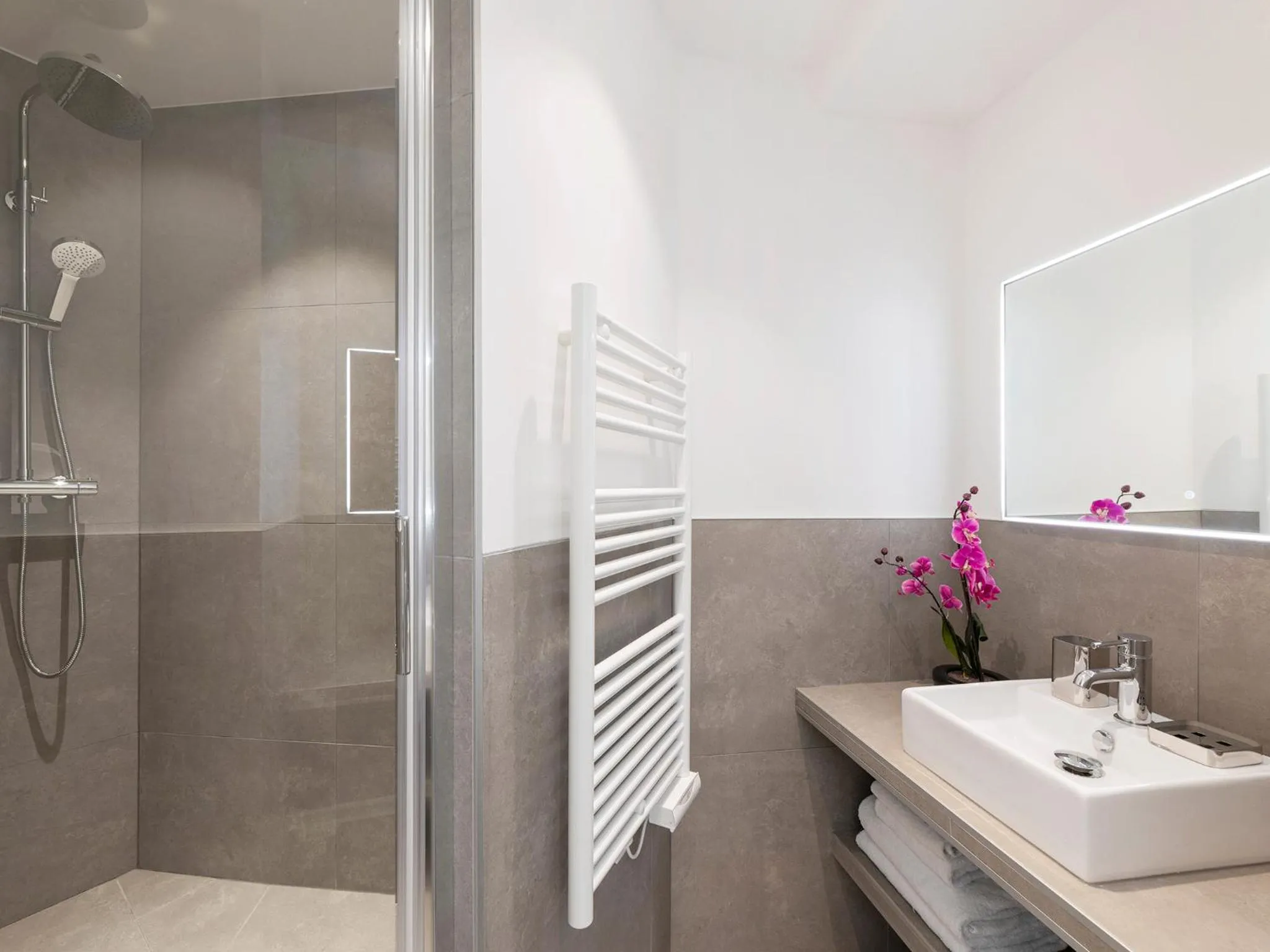 Bathroom in LivinParis - Luxury AC 3 Bedrooms Le Marais III