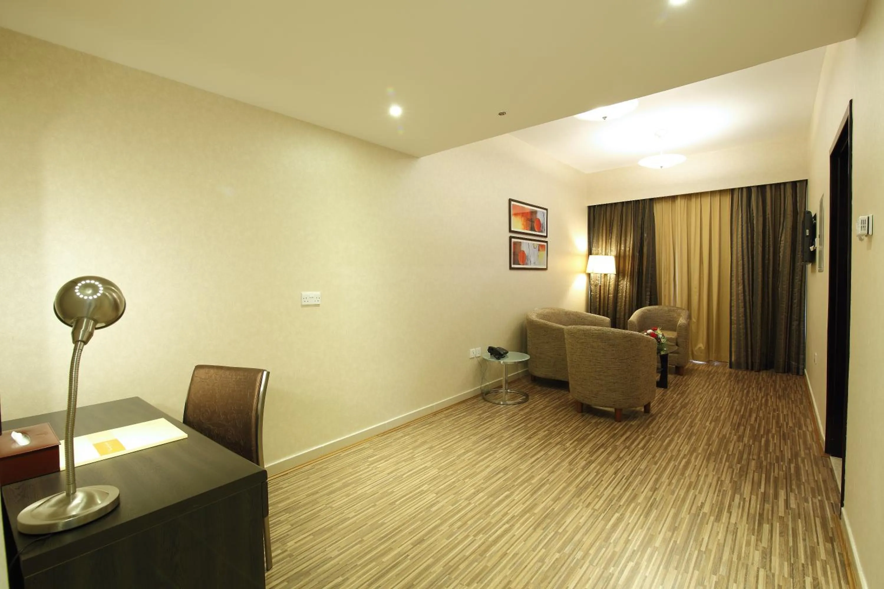 Living room in Florida Al Souq Hotel (Previously Known Flora Al Souq Hotel)