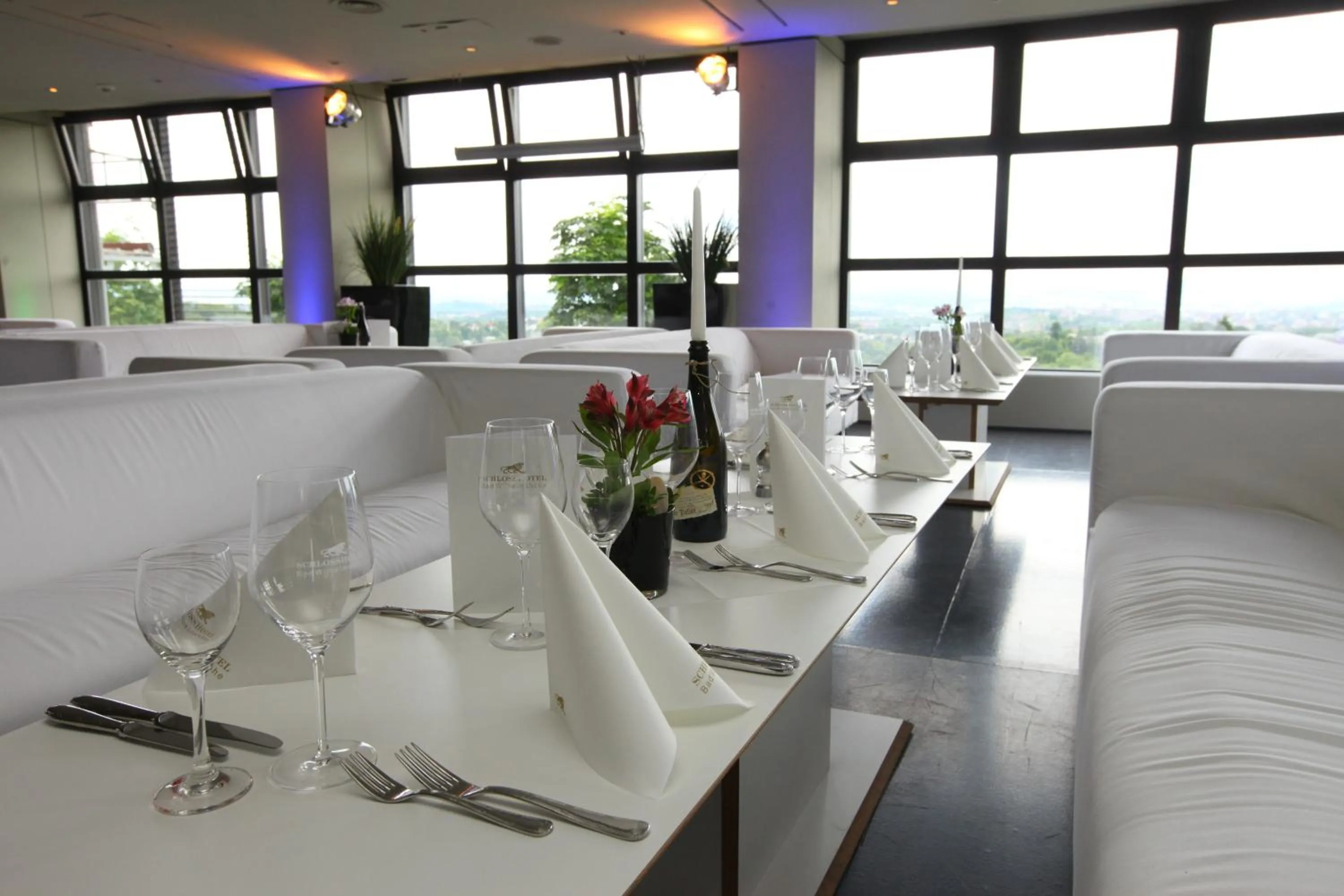 Restaurant/places to eat in Schlosshotel Kassel