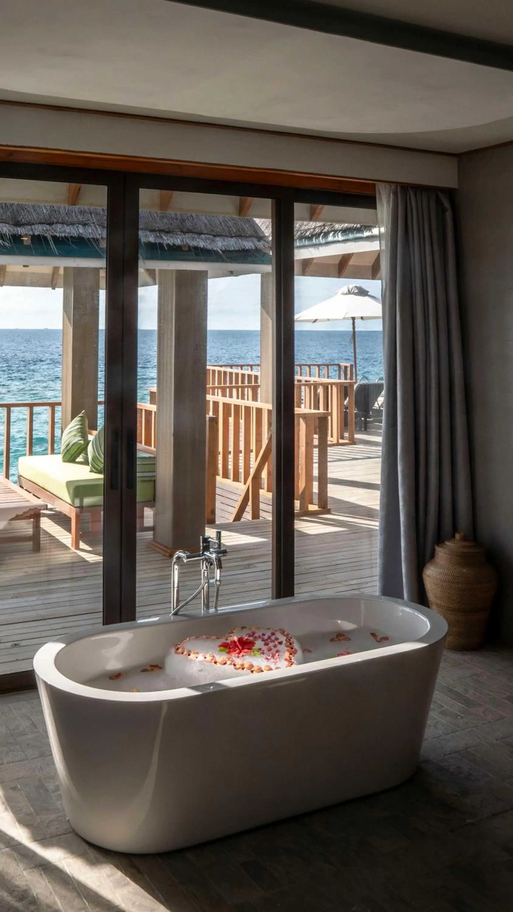 Bathroom in Brennia Kottefaru Maldives