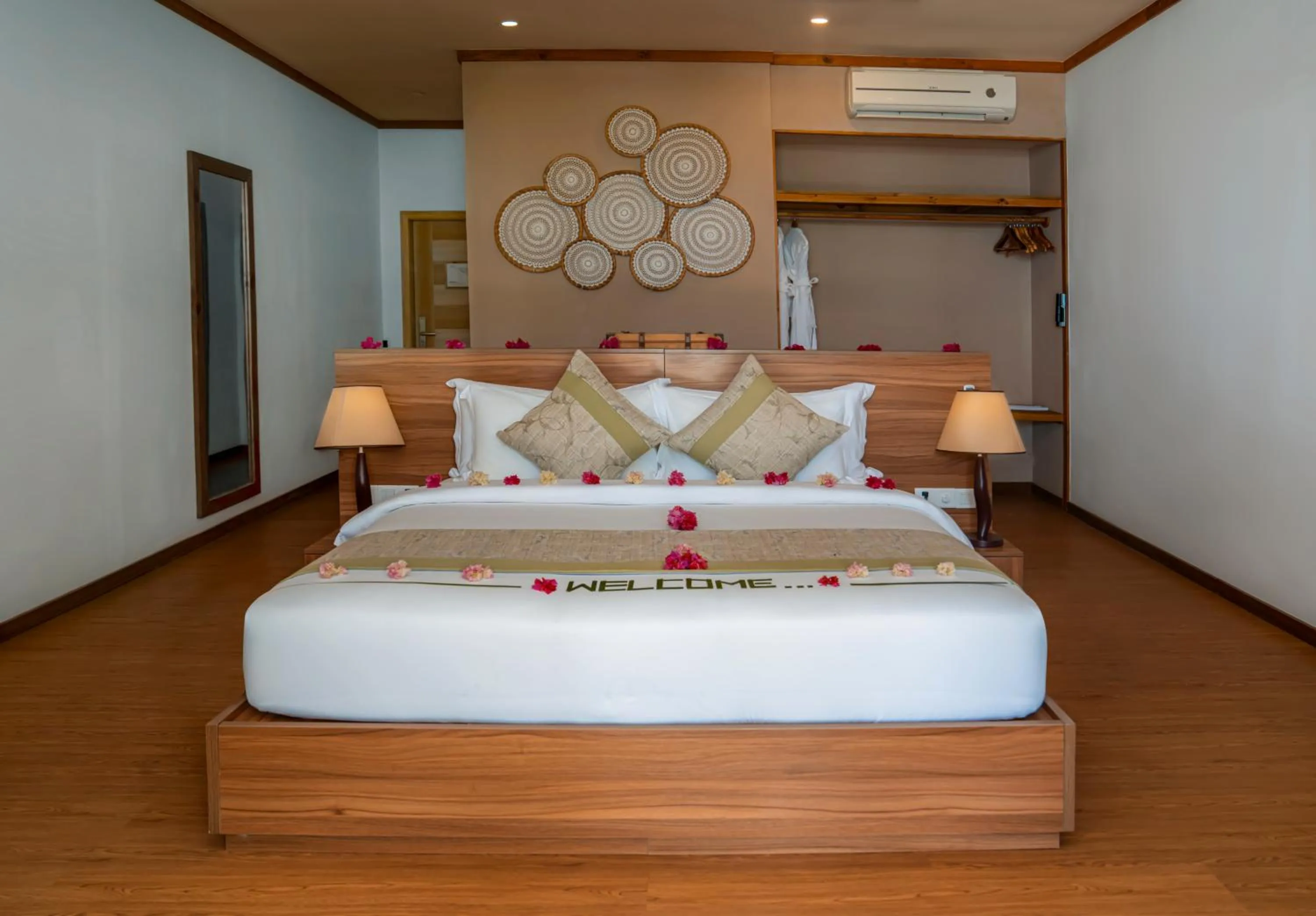 Bedroom, Bed in Brennia Kottefaru Maldives