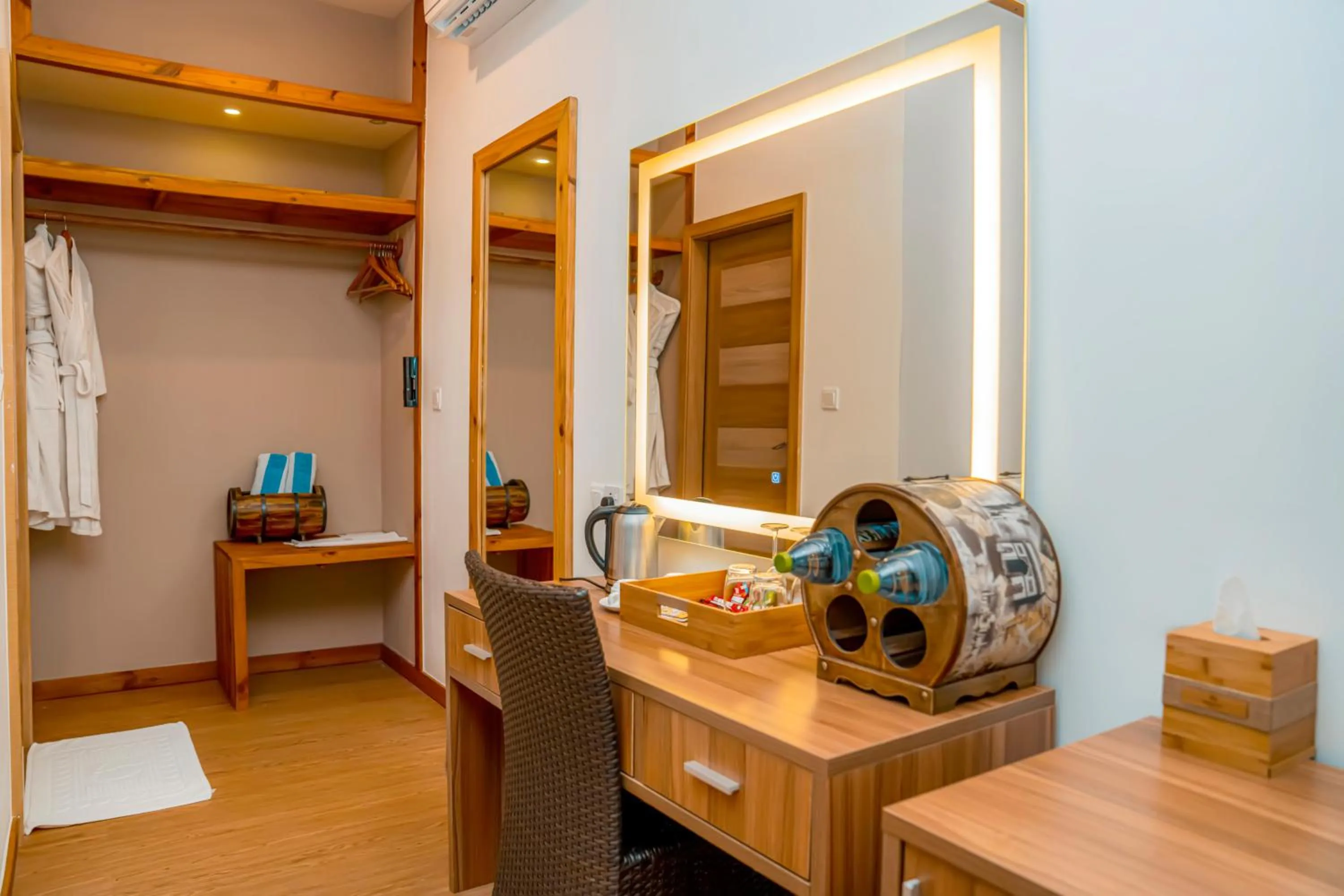 Photo of the whole room in Brennia Kottefaru Maldives