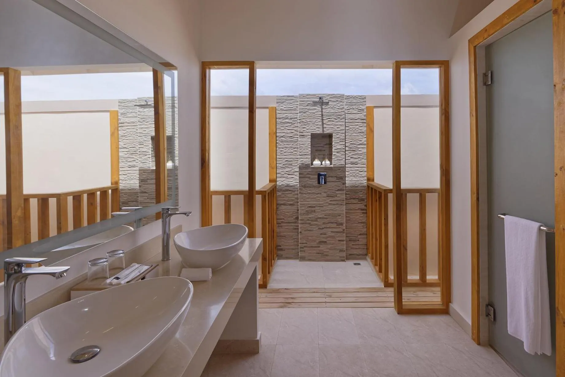 Bathroom in Brennia Kottefaru Maldives