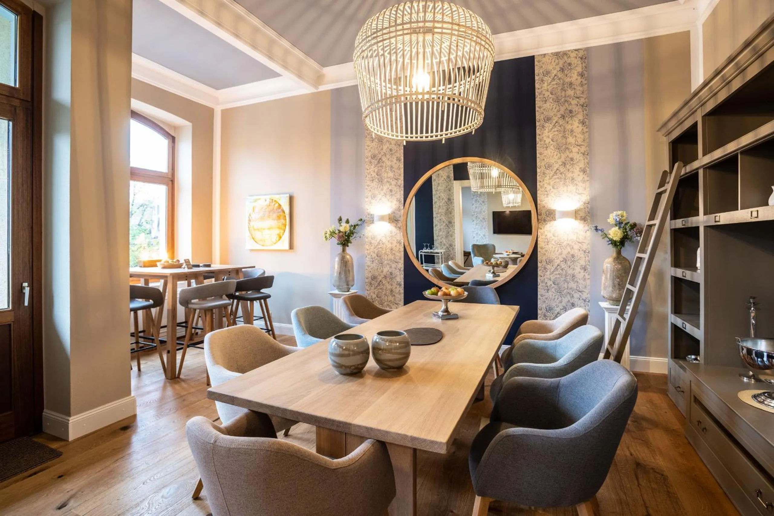 Communal lounge/ TV room in Hotel Ahrbella