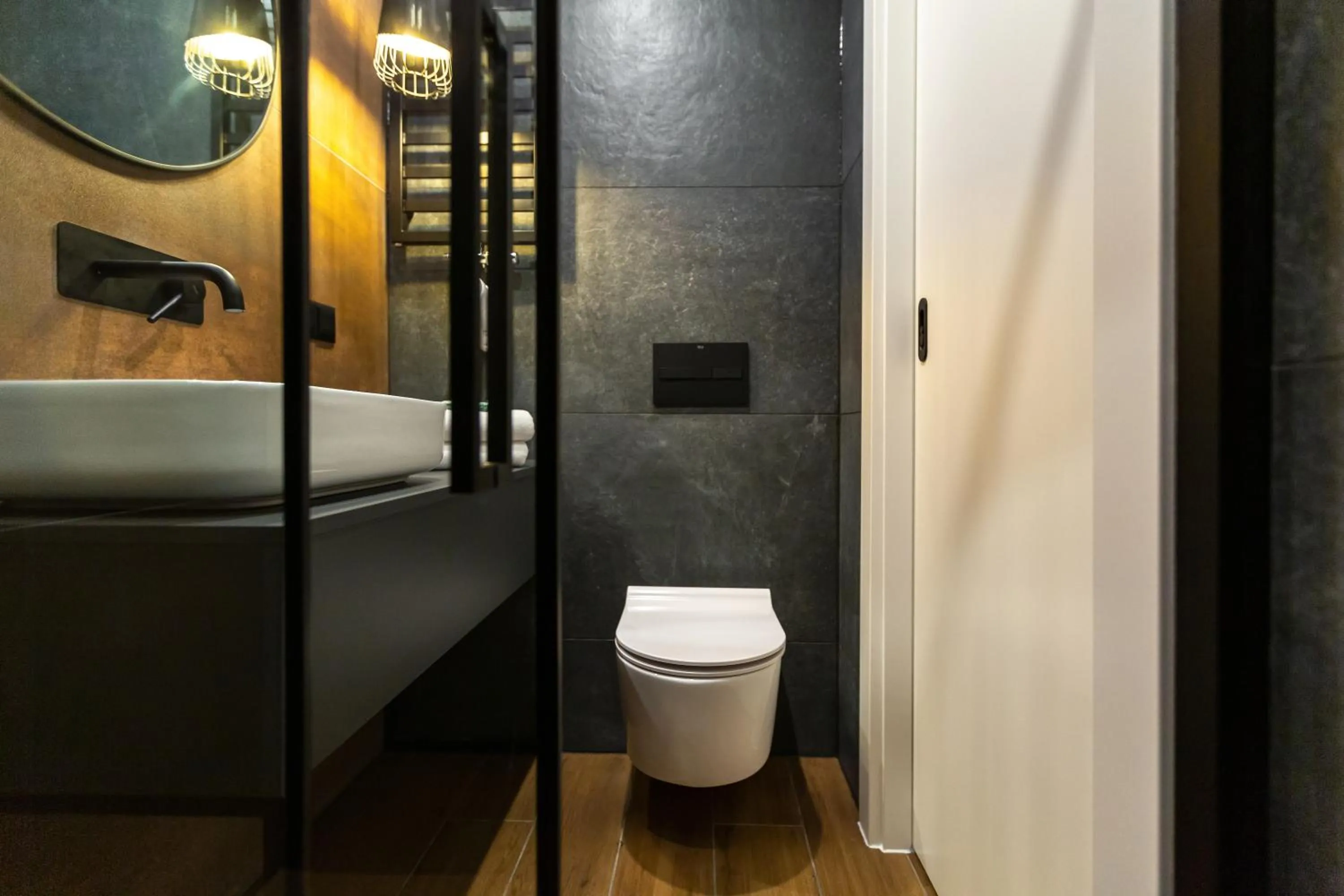Bathroom in Homewell Boutique Apartments Stare Miasto