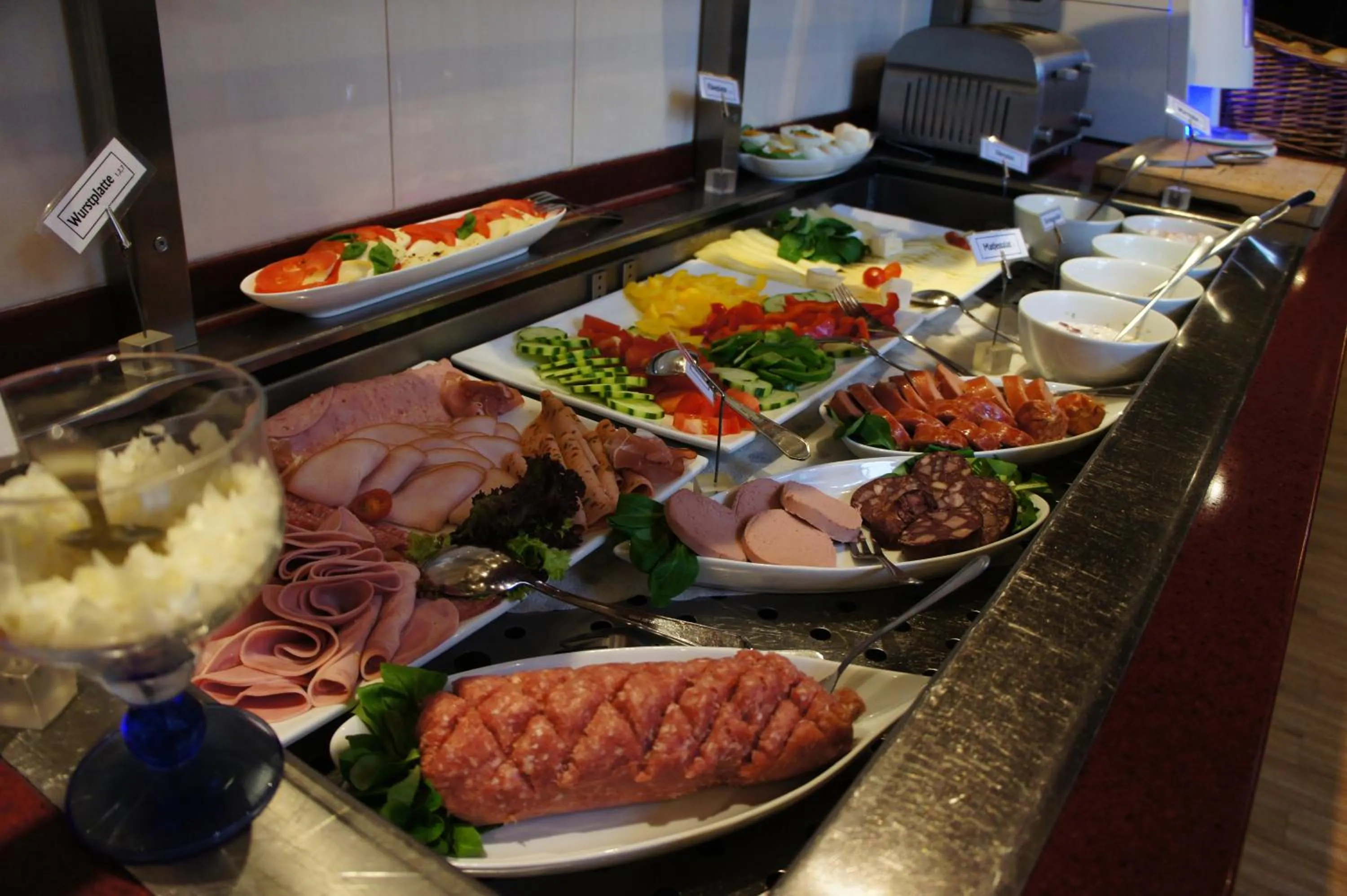 Buffet breakfast in Hotel Am Hopfenmarkt