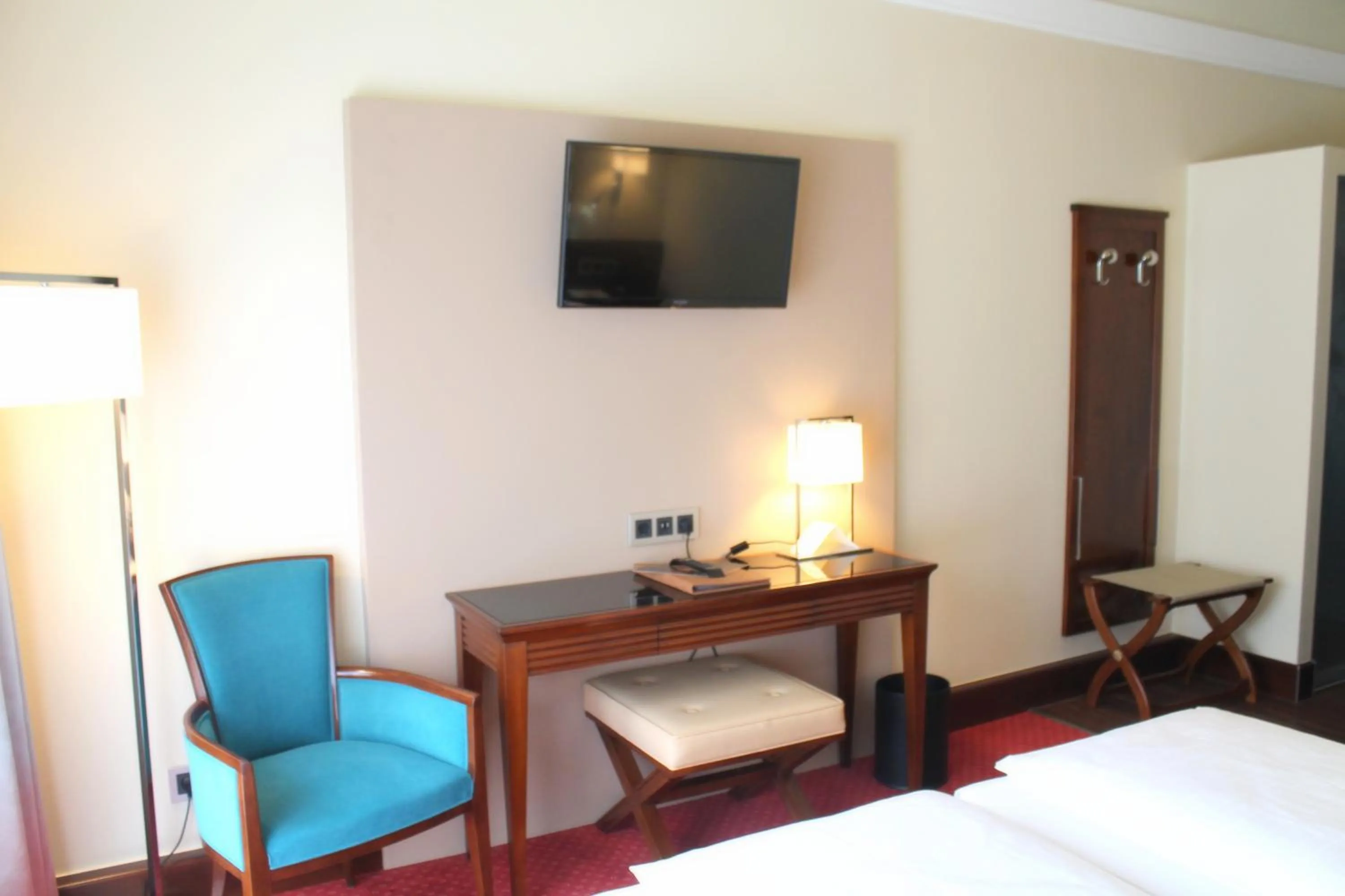 TV and multimedia, Bed in Dürer-Hotel