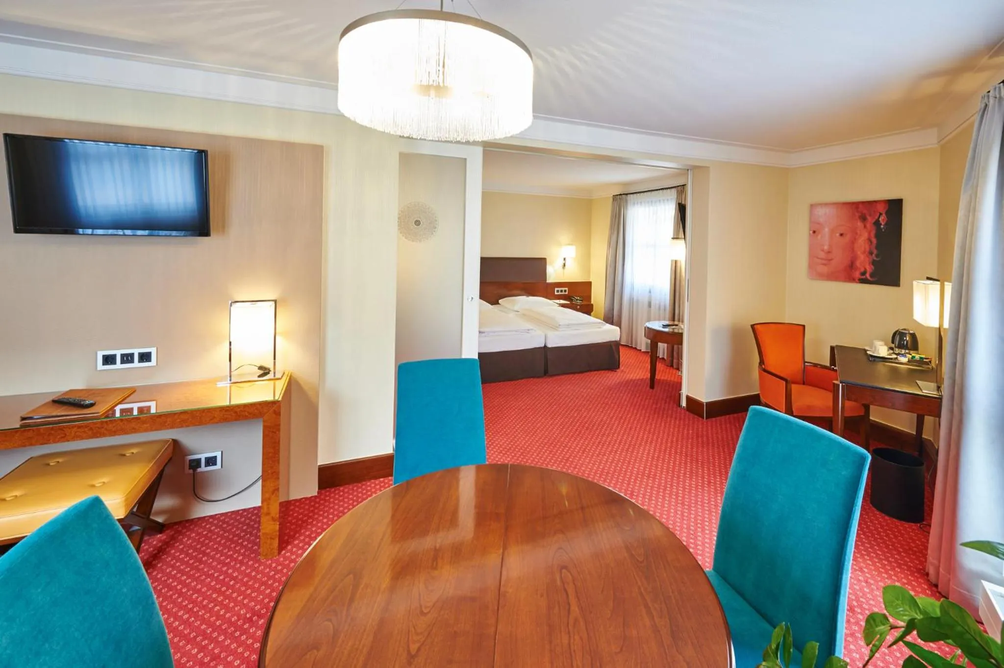 Photo of the whole room, Bed in Dürer-Hotel