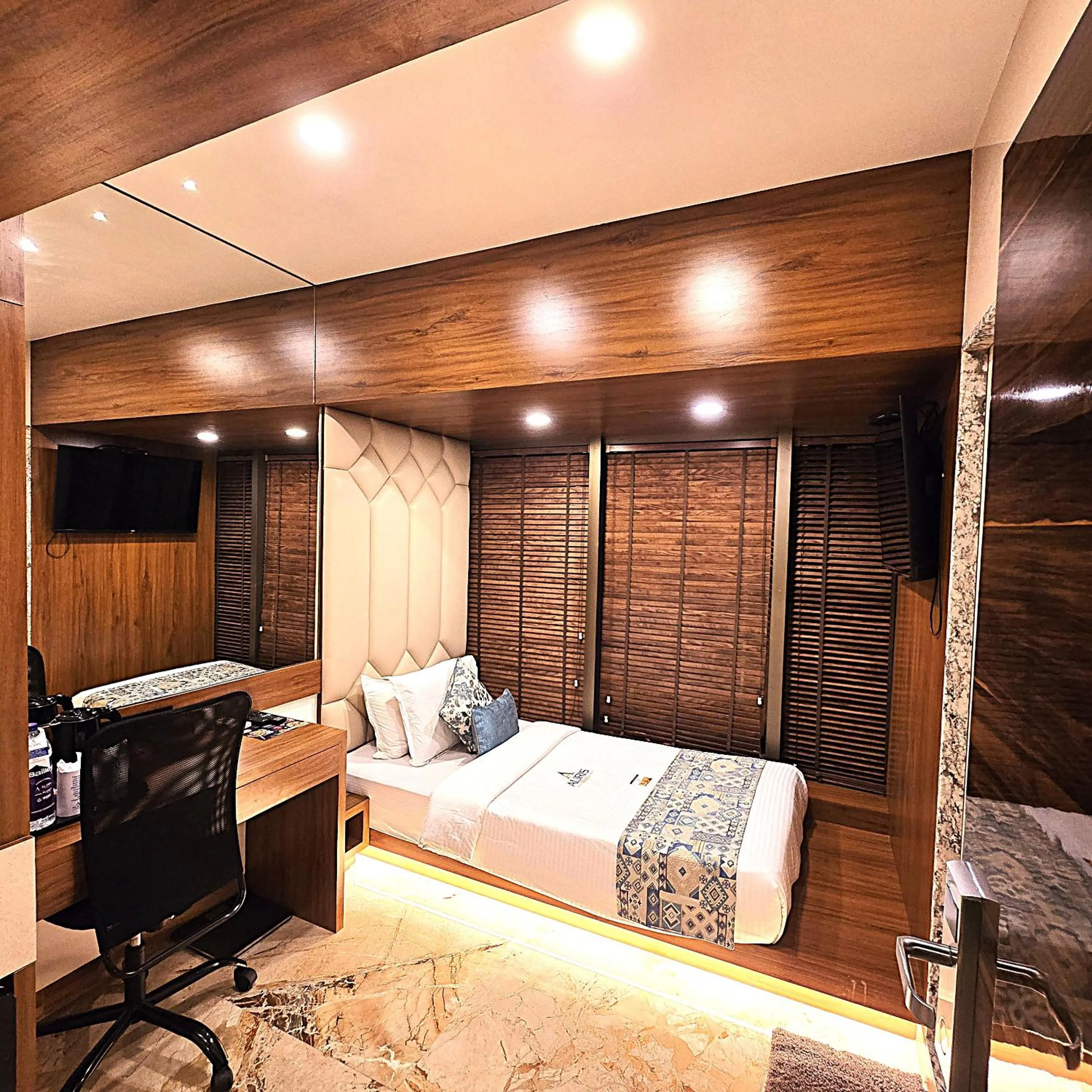 Bed in Hotel Auris & Banquets, Mumbai International Airport