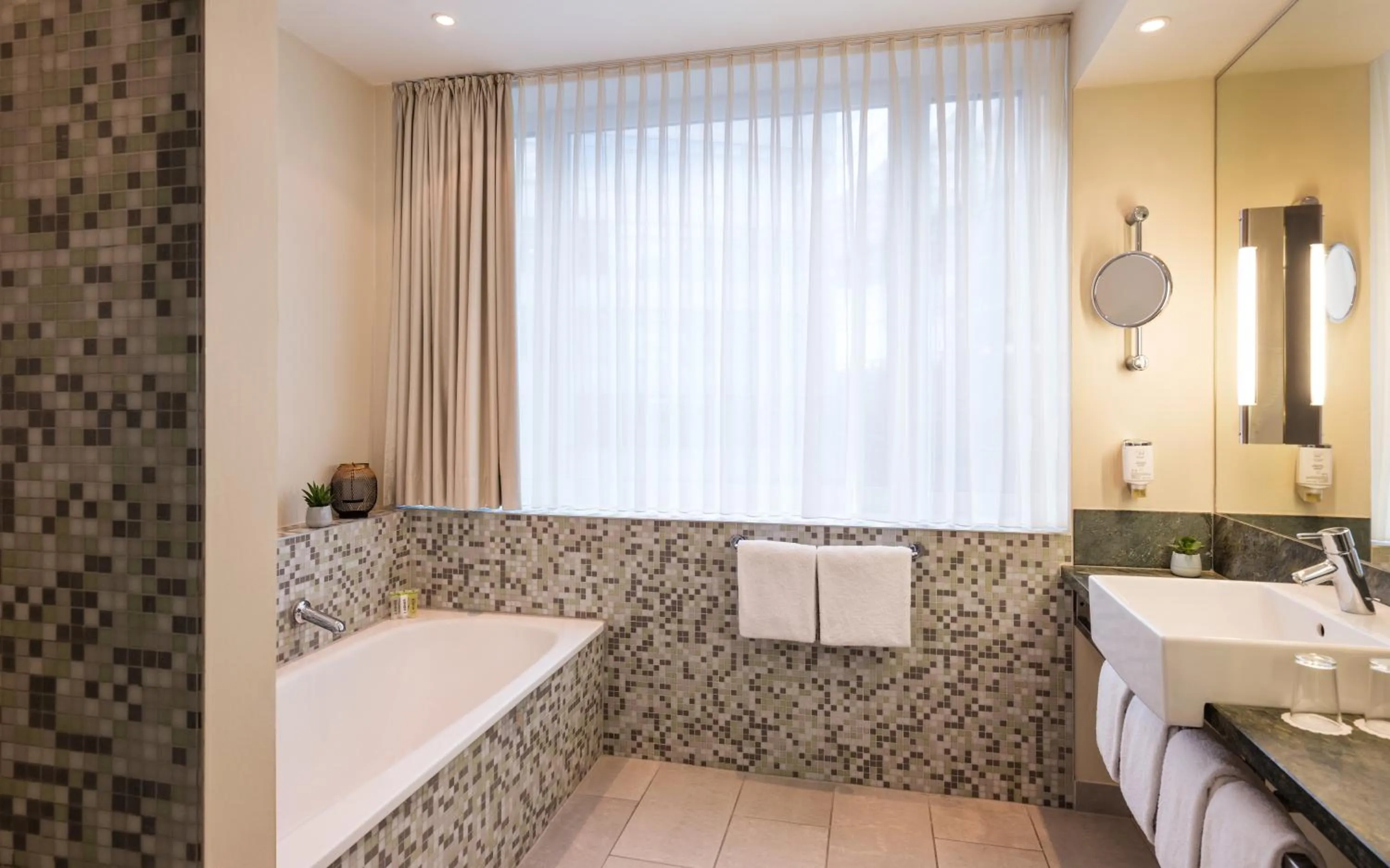 Bathroom in Lindner Hotel Berlin Ku'damm, part of JdV by Hyatt