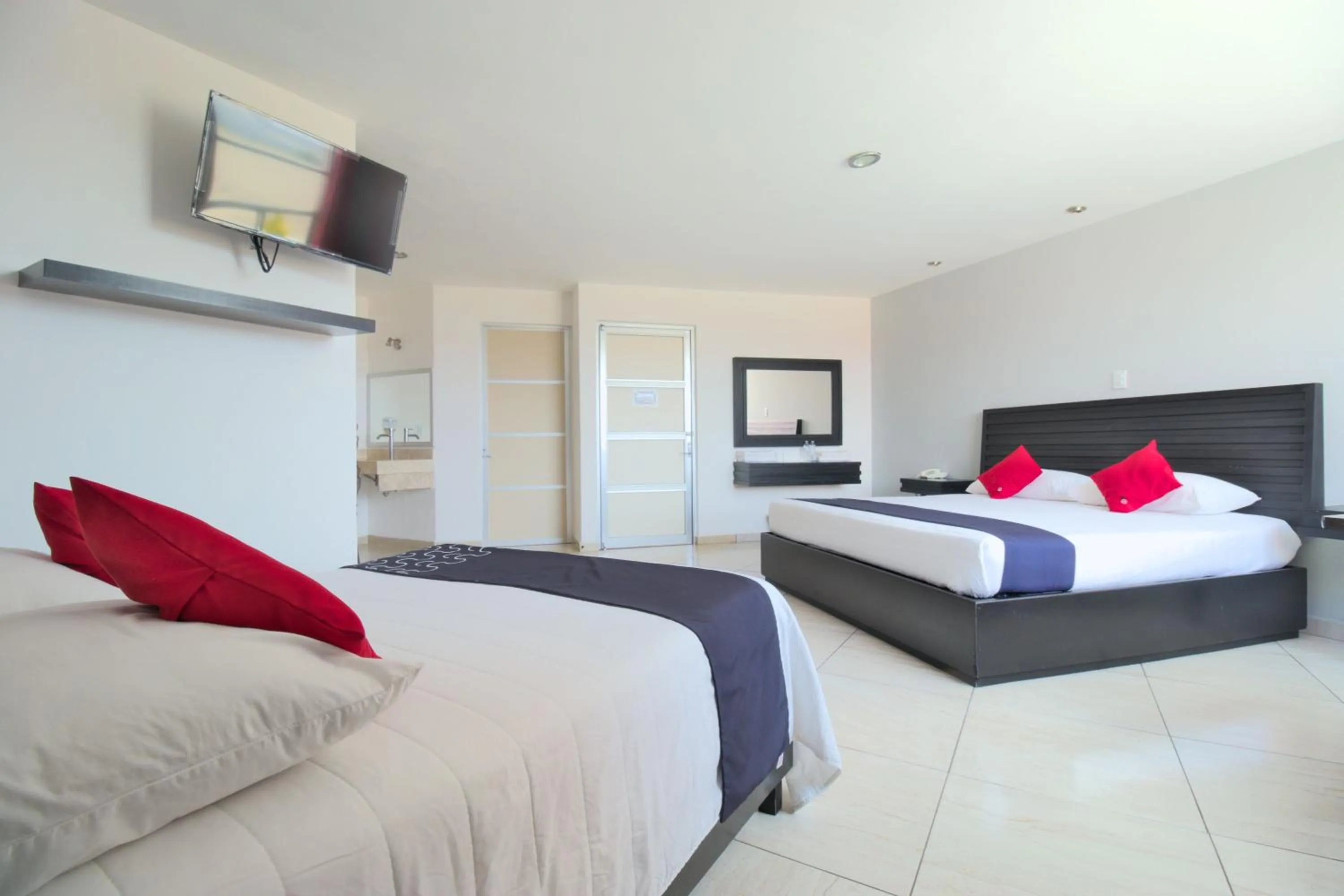 Bedroom, Bed in Hotel Euro Confort,Pachuca