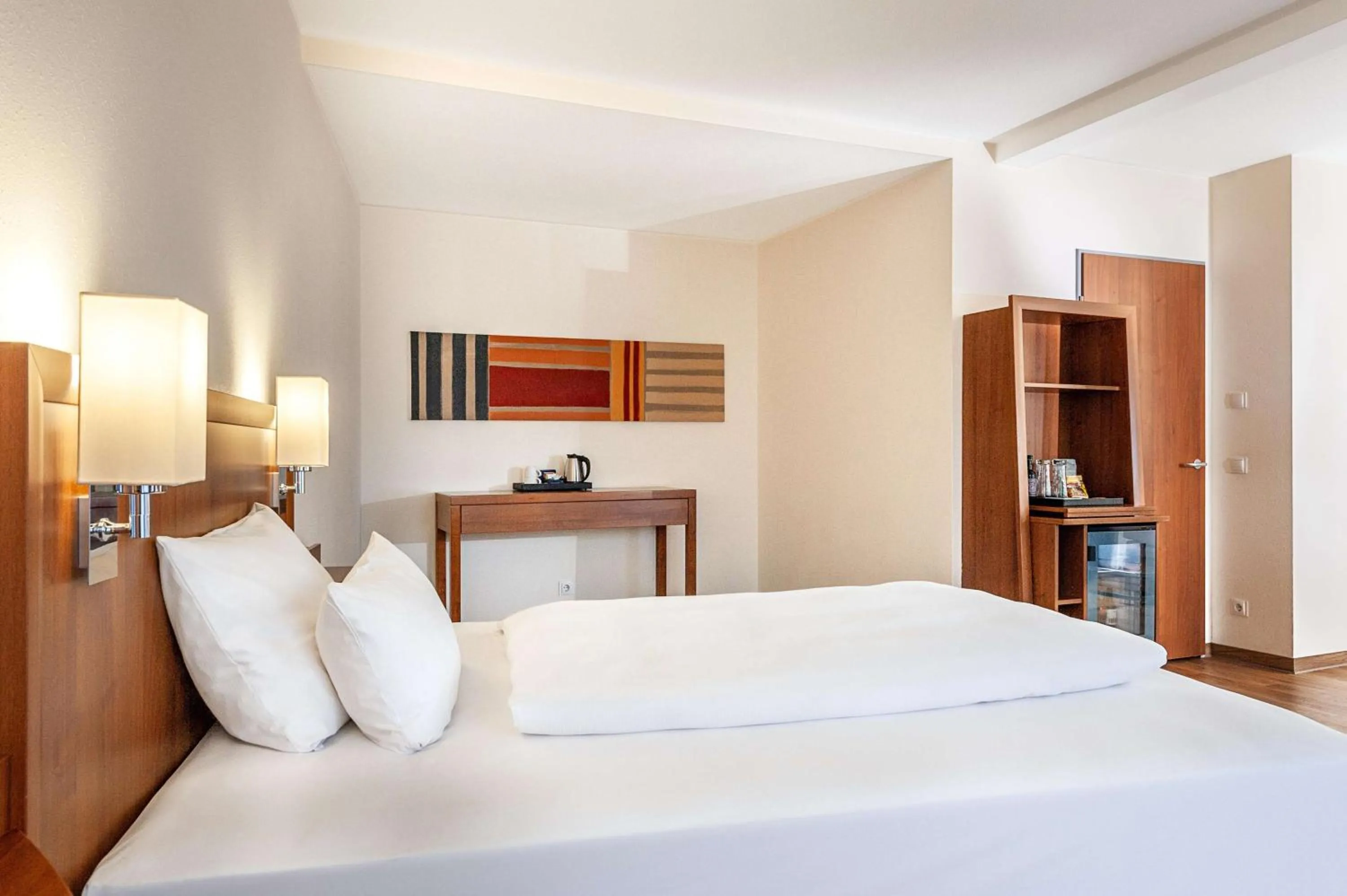 Photo of the whole room, Bed in NH München Ost Conference Center