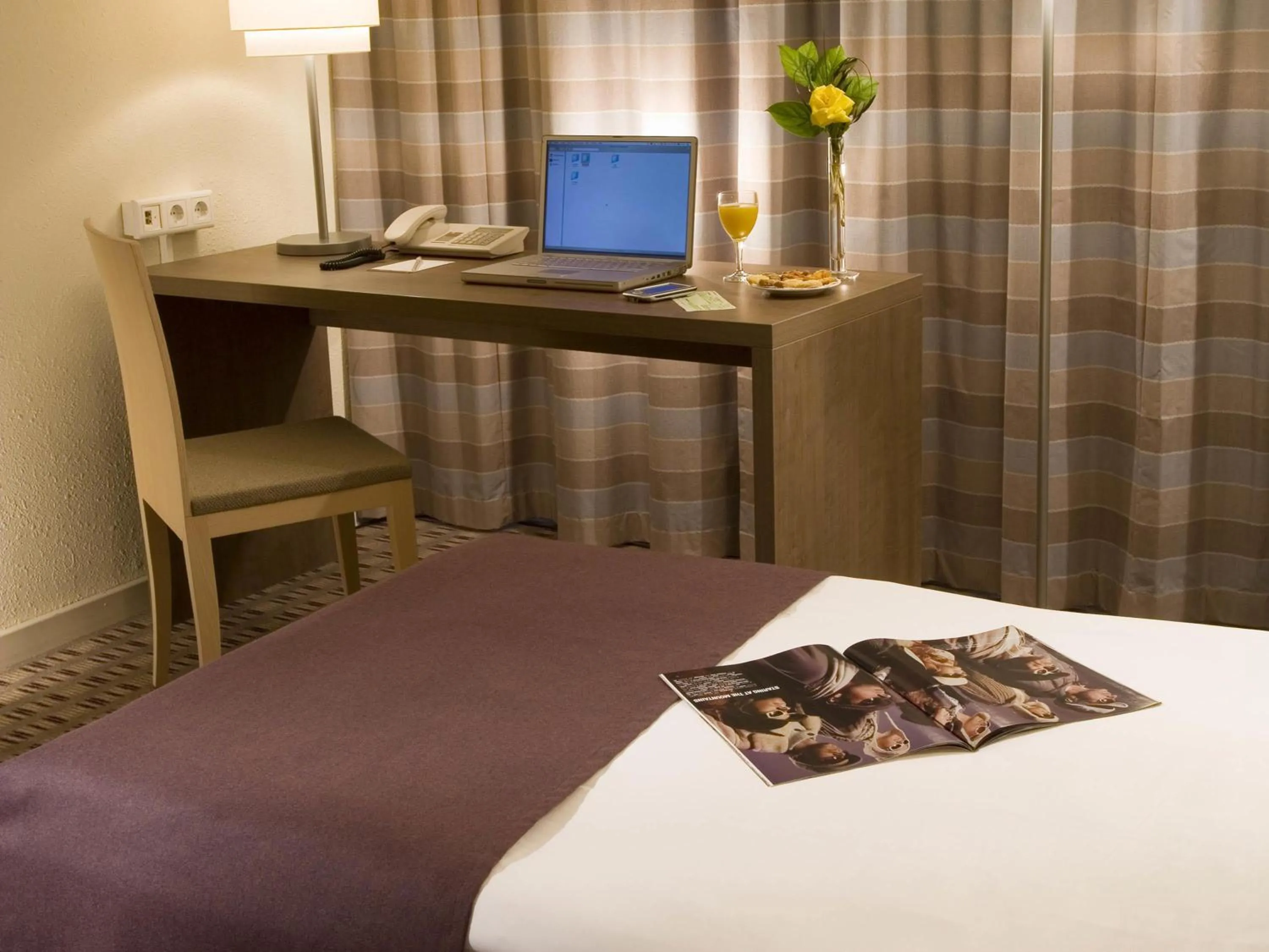 Bedroom, Bed in Mercure Hotel Frankfurt Eschborn Ost