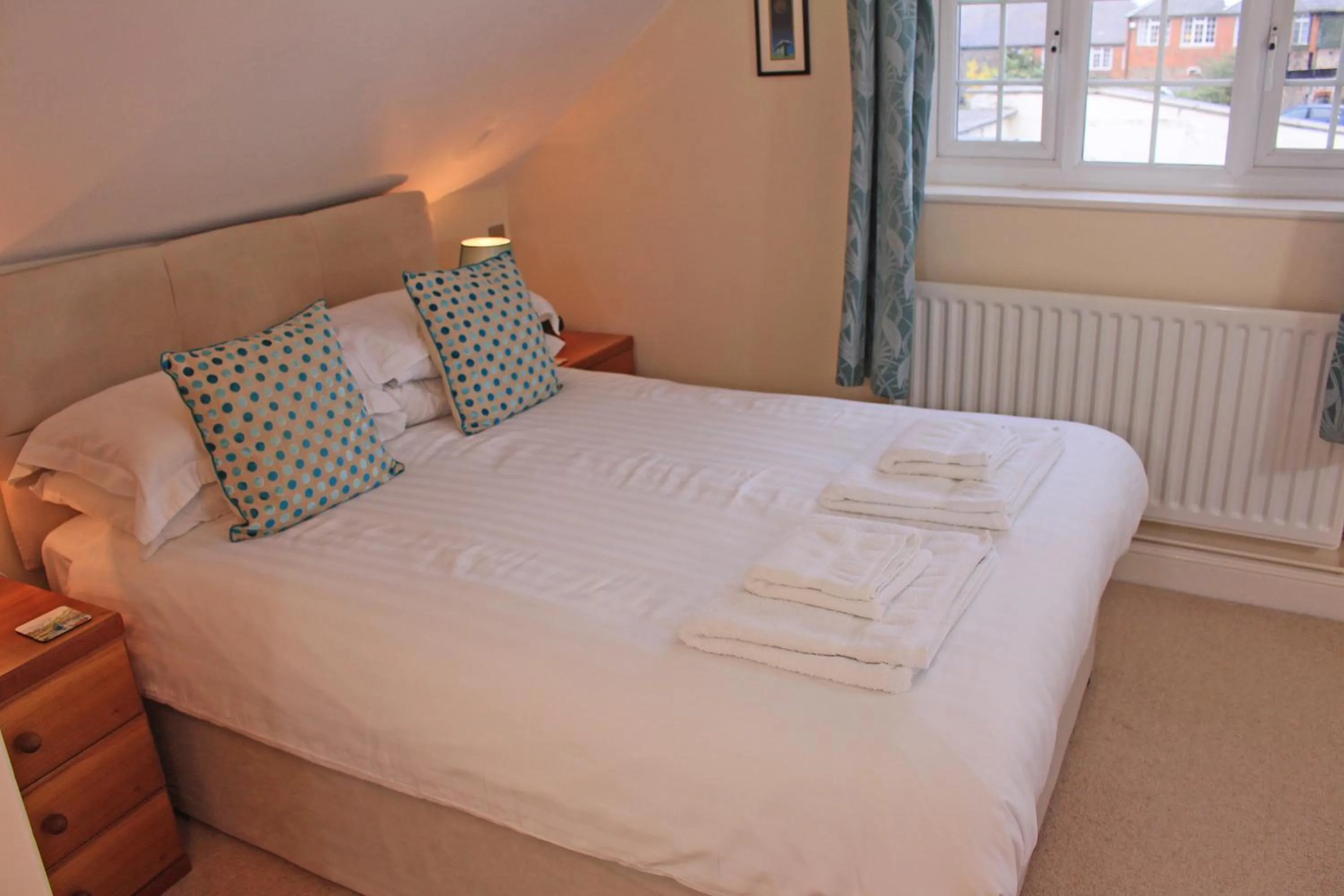 Photo of the whole room, Bed in The Cottage B&B