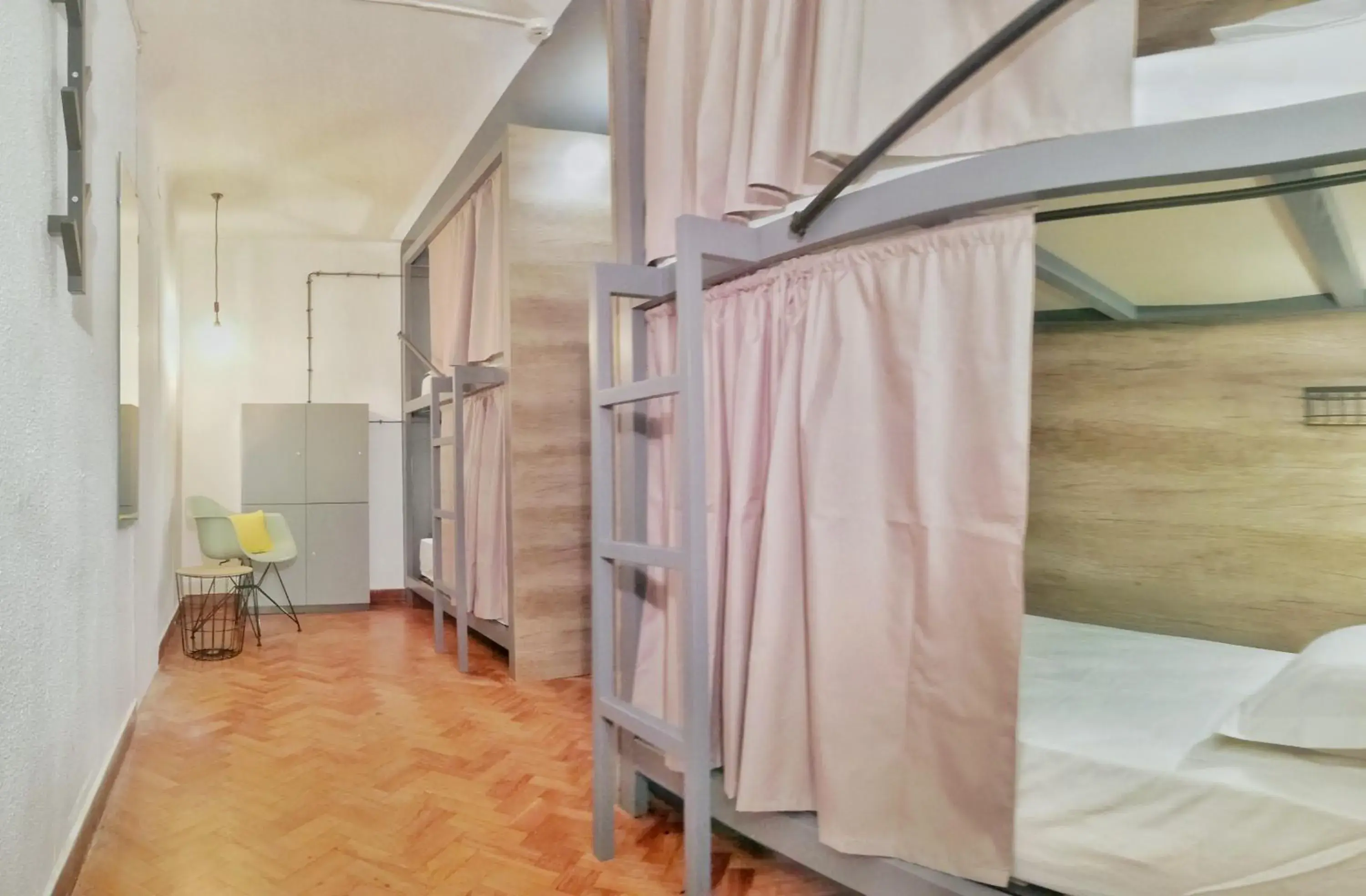 Bed in 8-Bed Dormitory Room in Draft Hostel & Rooms Bed in 8-Bed Dormitory Room in Draft Hostel & Rooms